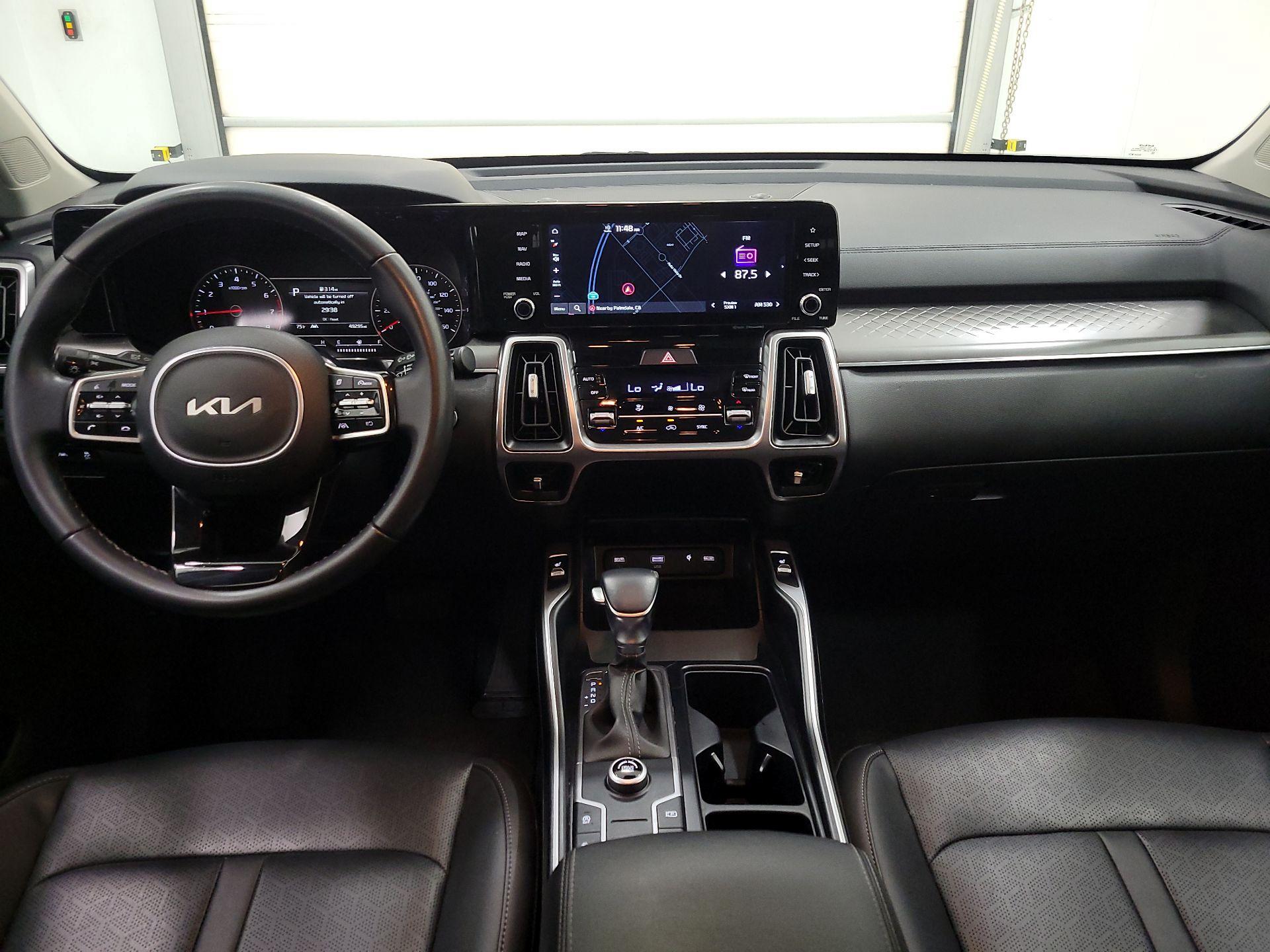 Thumbnail: 2023 Kia Sorento - 9