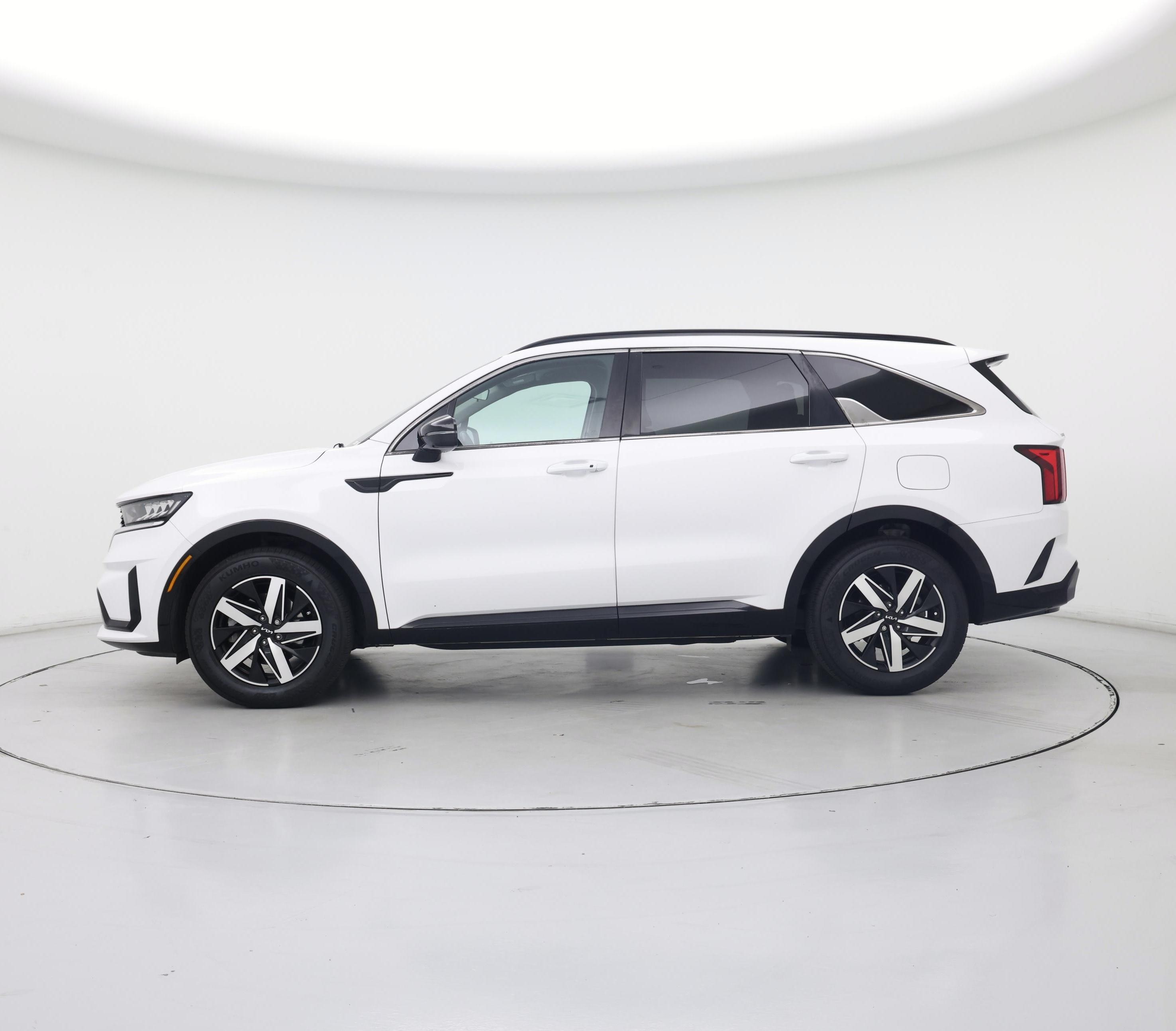 Thumbnail: 2023 Kia Sorento - 3