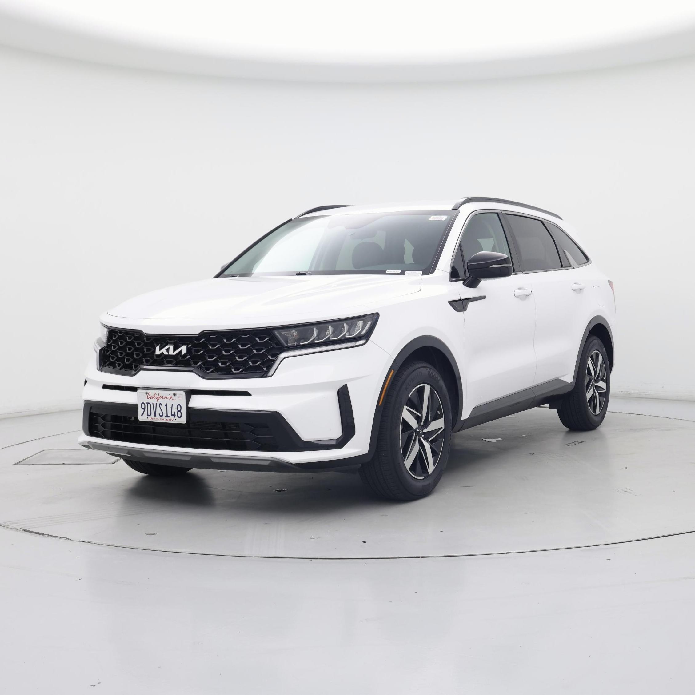 Thumbnail: 2023 Kia Sorento - 4