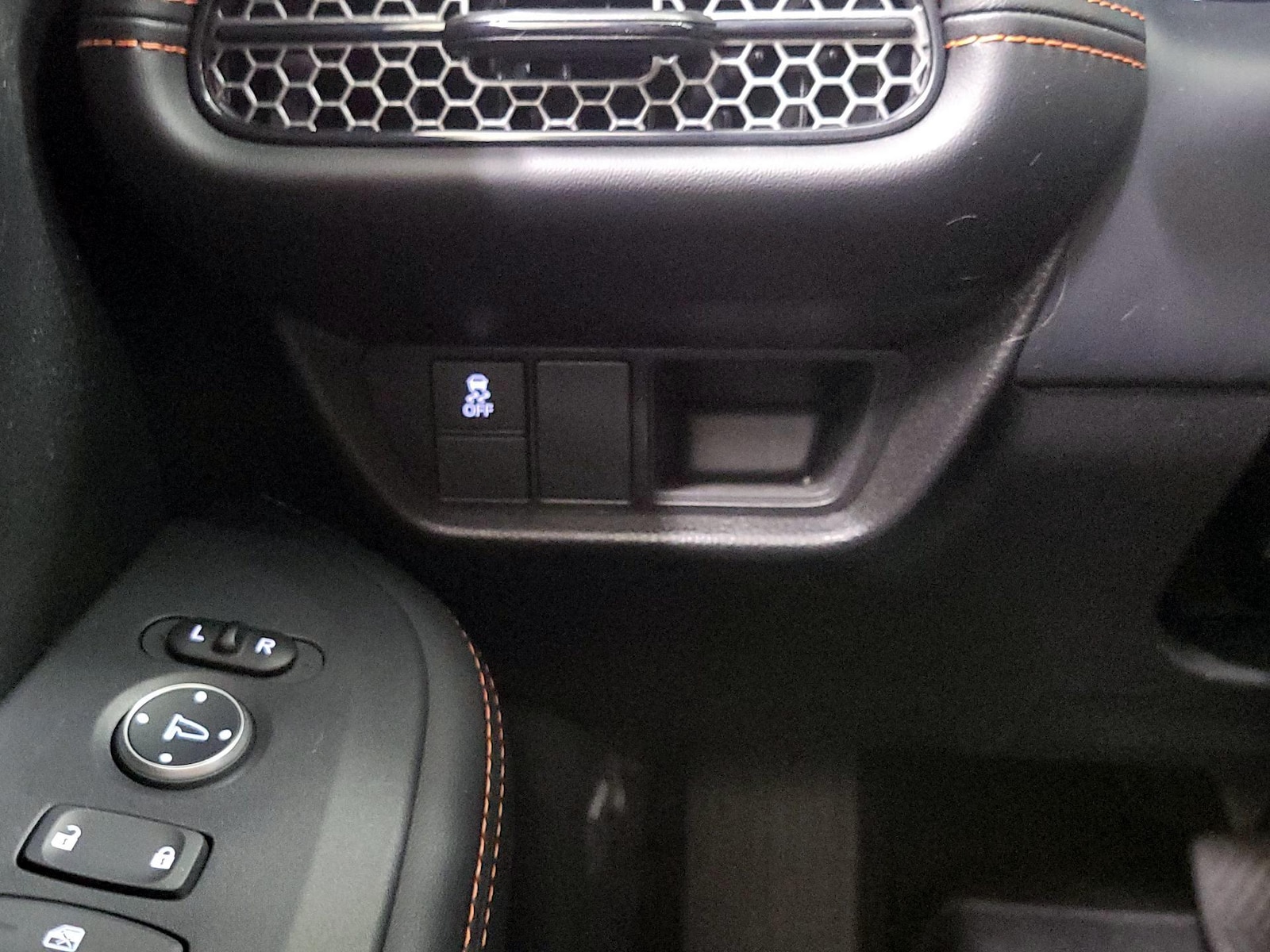 2025 Honda HR-V Sport - Photo 14
