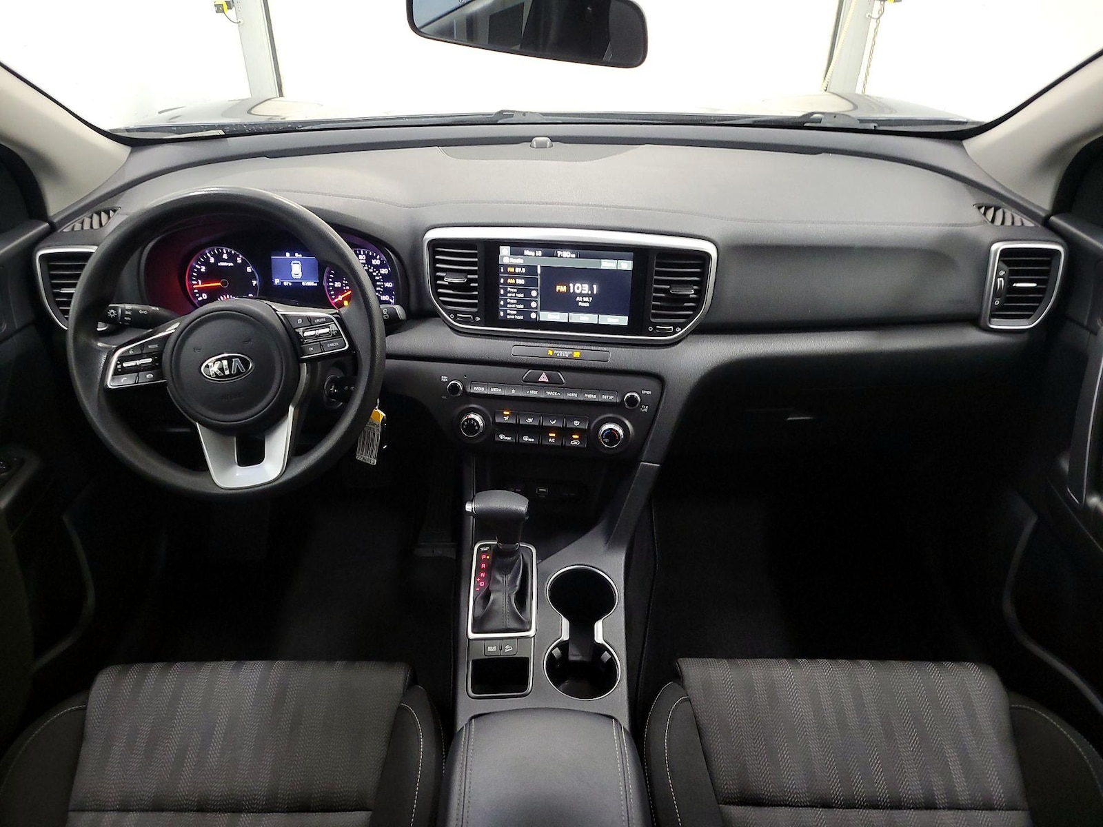 2020 Kia Sportage LX - Photo 10
