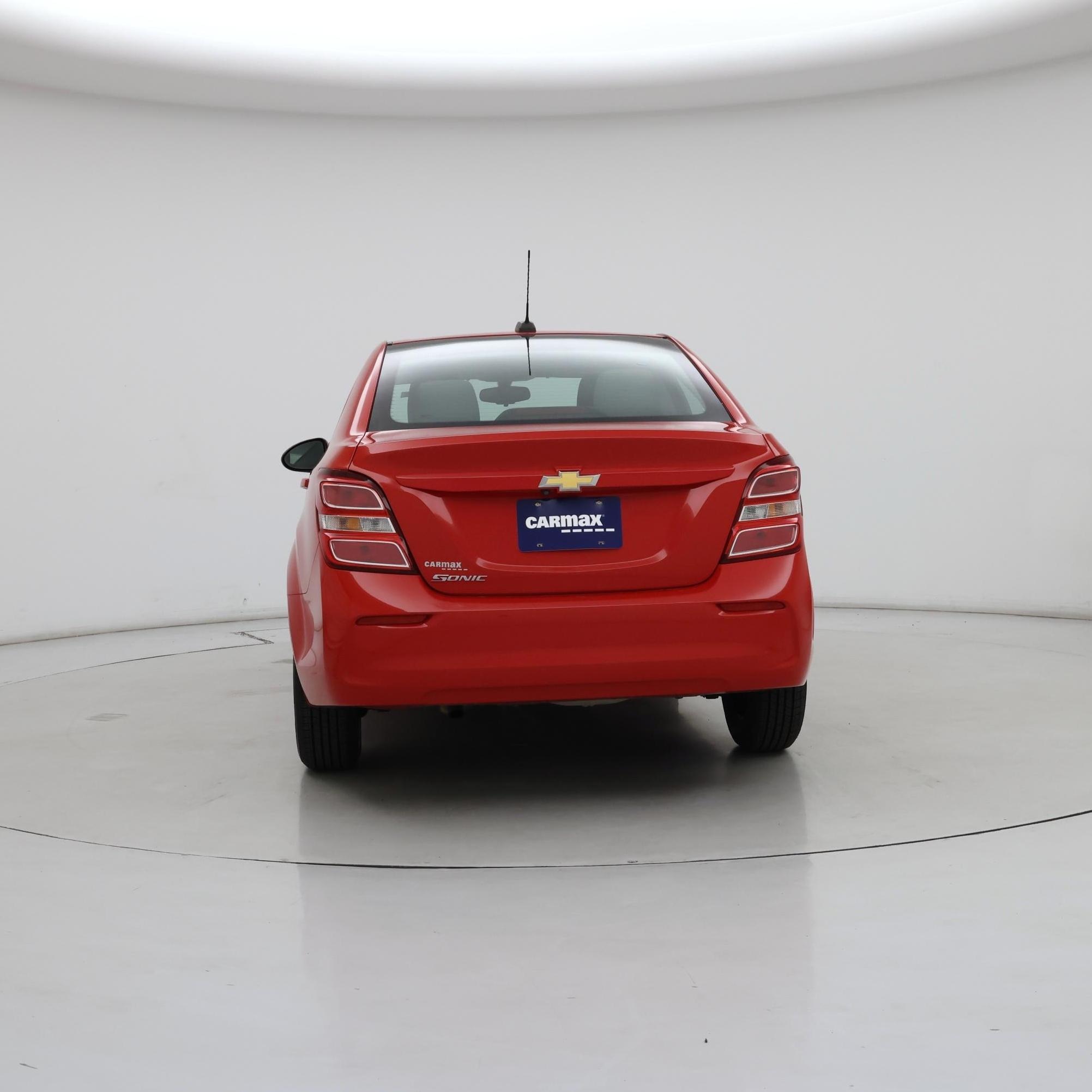 Thumbnail: 2017 Chevrolet Sonic - 6
