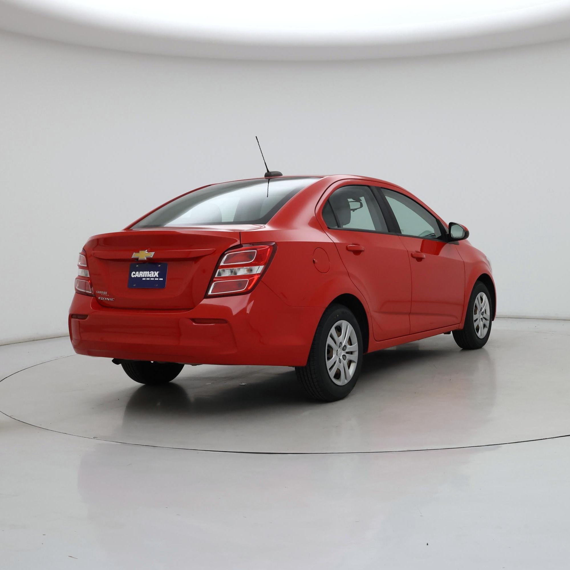 Thumbnail: 2017 Chevrolet Sonic - 8