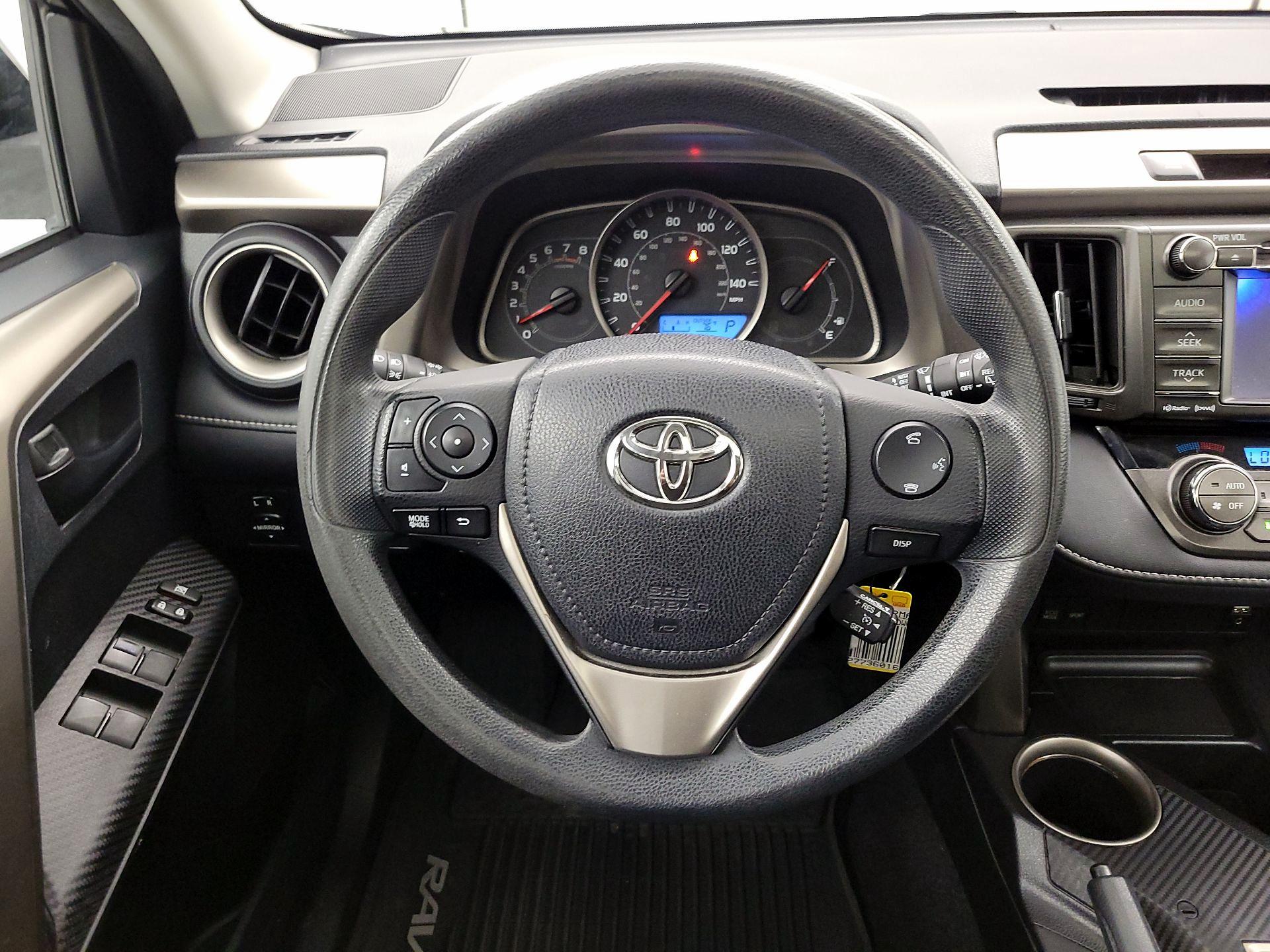 Thumbnail: 2013 Toyota RAV4 - 10