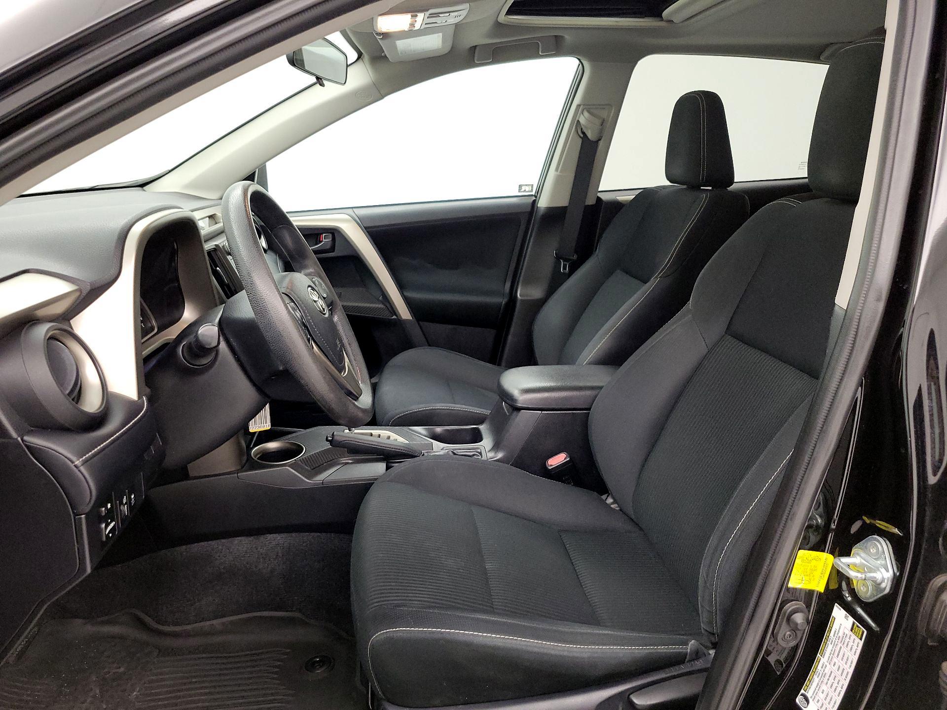 Thumbnail: 2013 Toyota RAV4 - 11