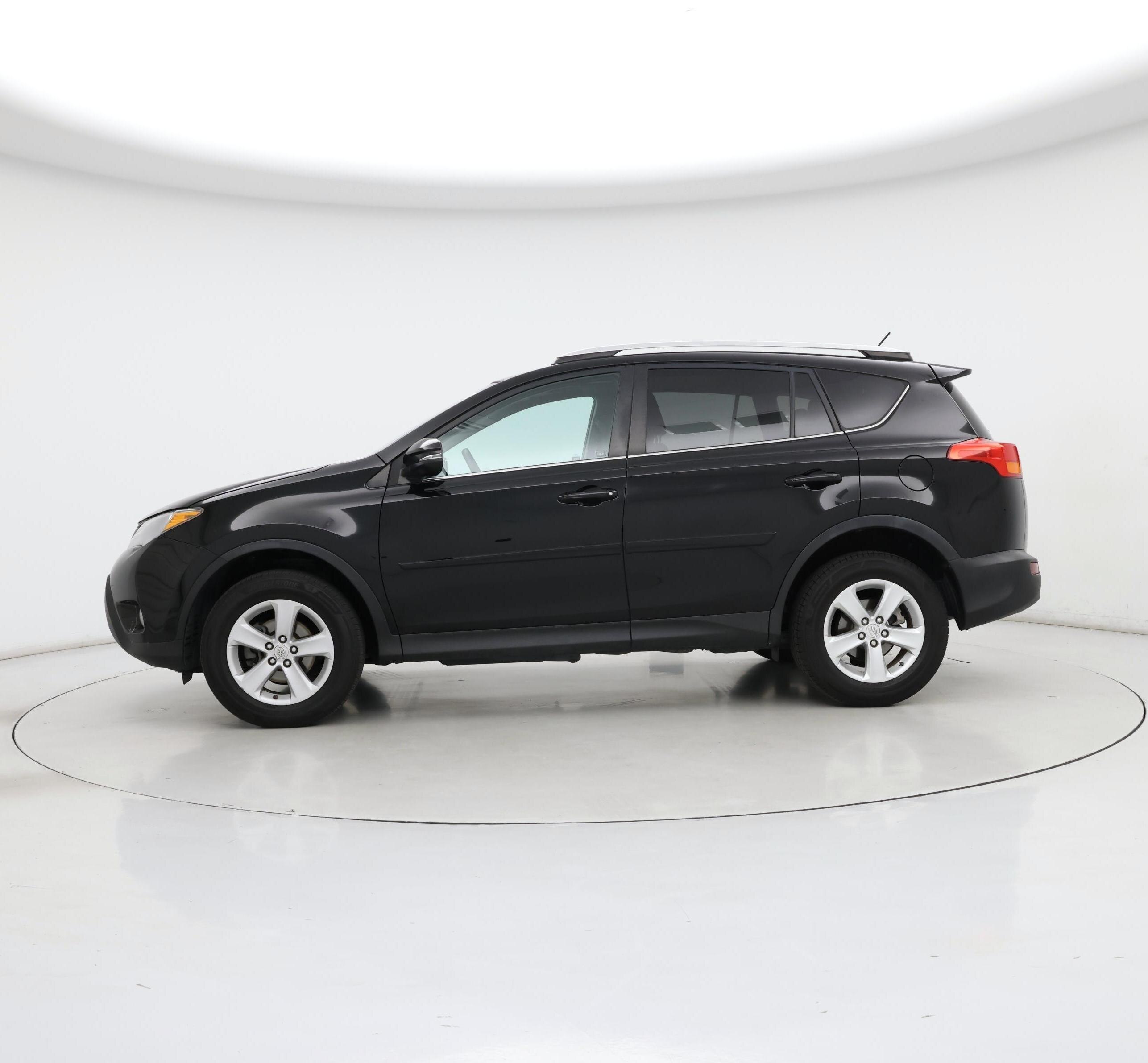 Thumbnail: 2013 Toyota RAV4 - 3