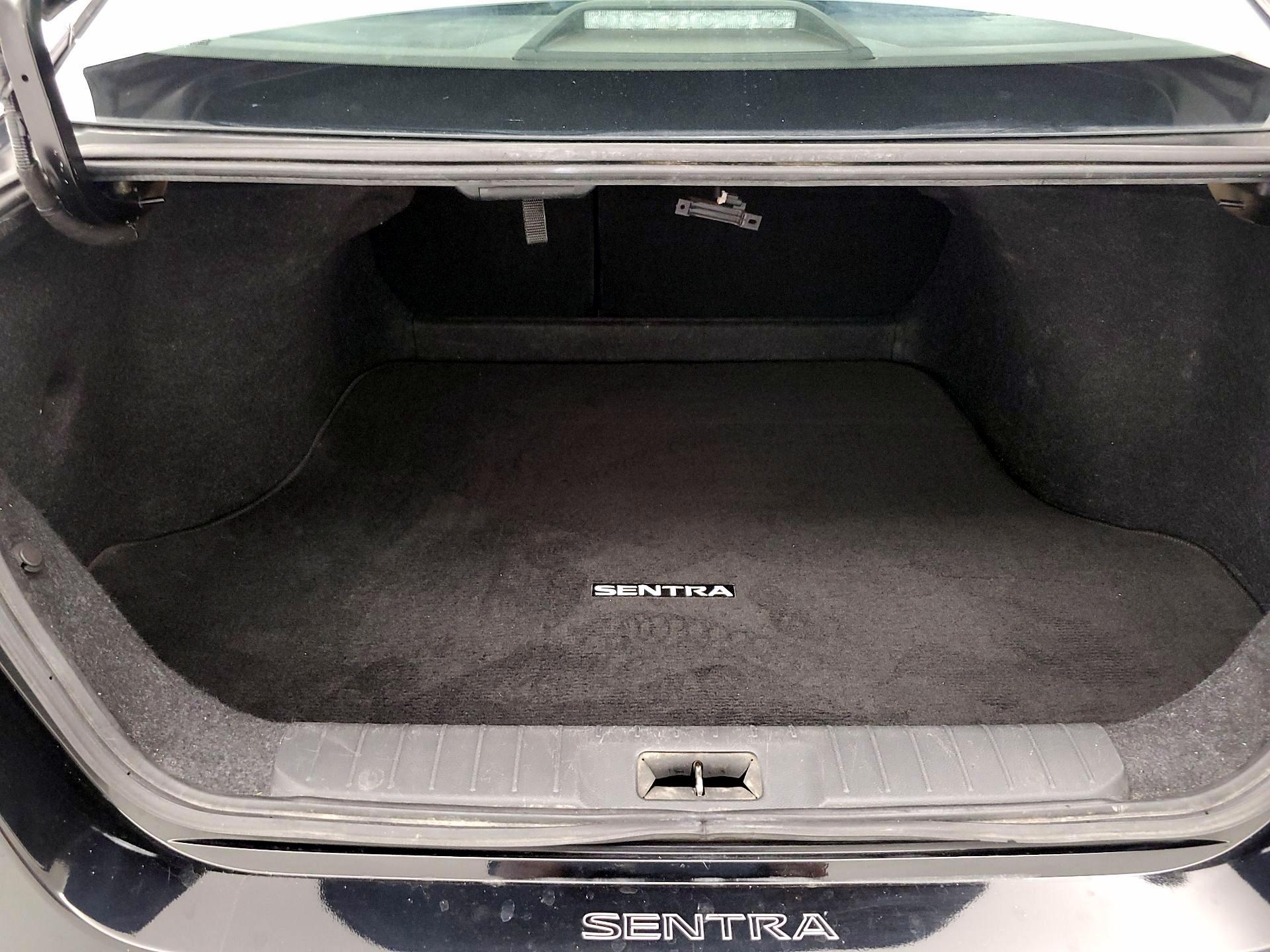 Thumbnail: 2021 Nissan Sentra - 20