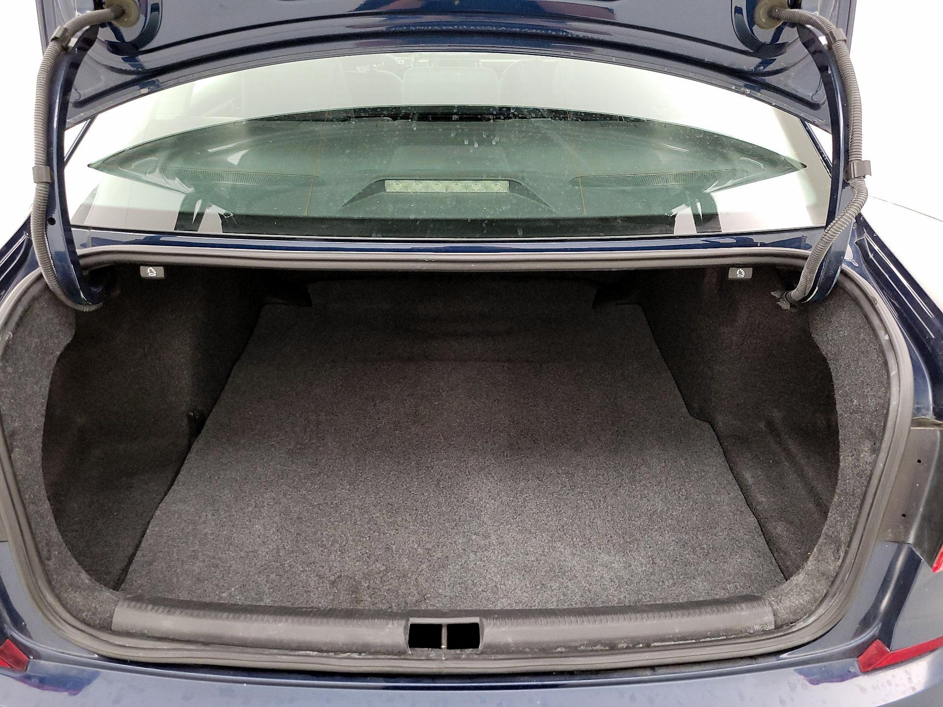 Thumbnail: 2018 Volkswagen Passat - 20
