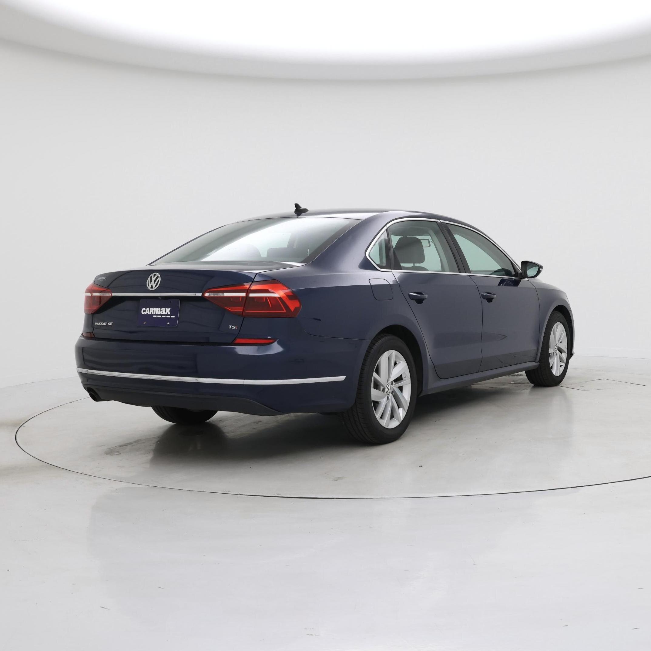 Thumbnail: 2018 Volkswagen Passat - 8