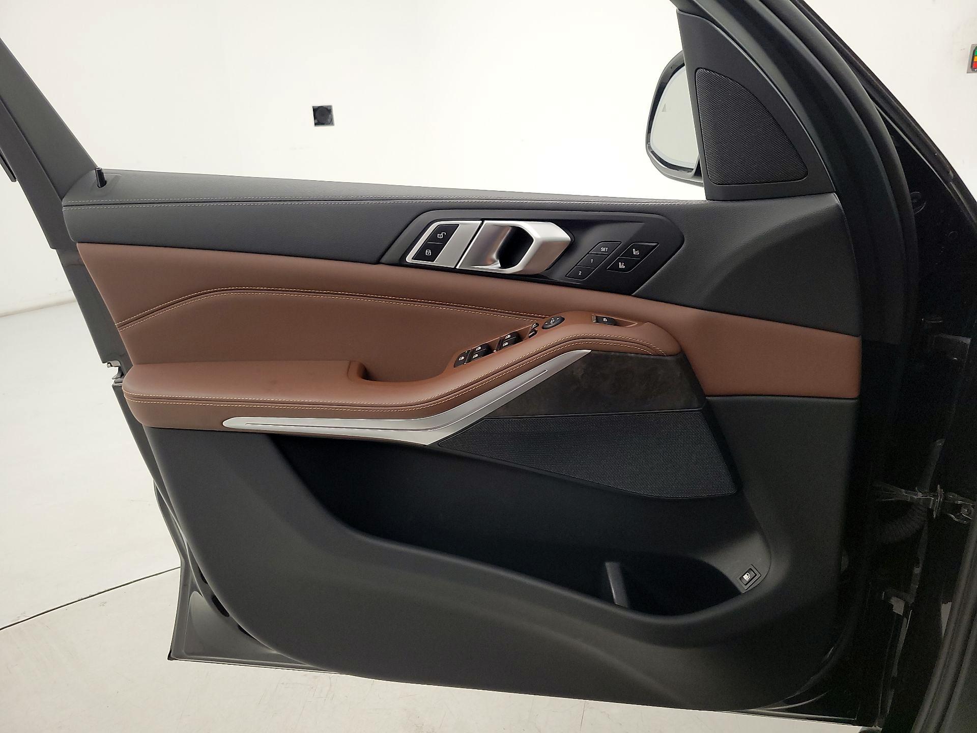 Thumbnail: 2022 BMW X5 - 12