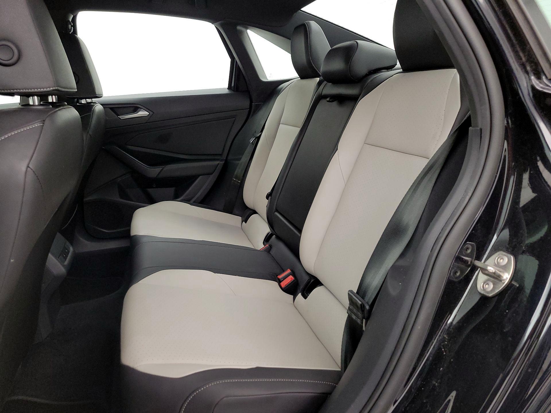 Thumbnail: 2021 Volkswagen Jetta - 20