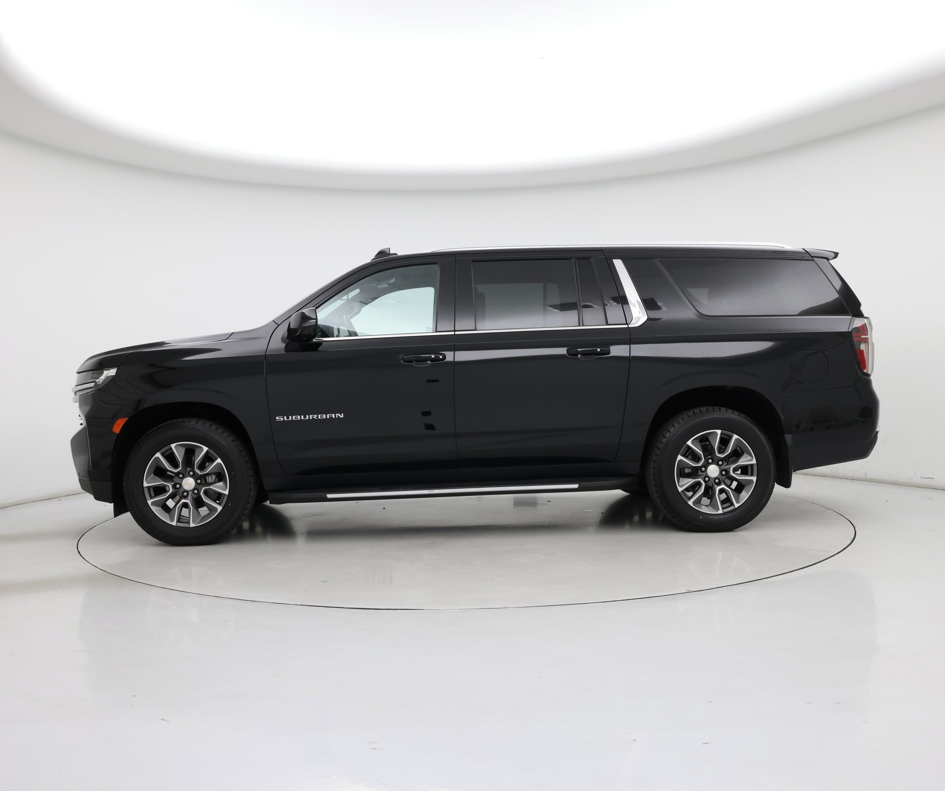 Thumbnail: 2022 Chevrolet Suburban - 3
