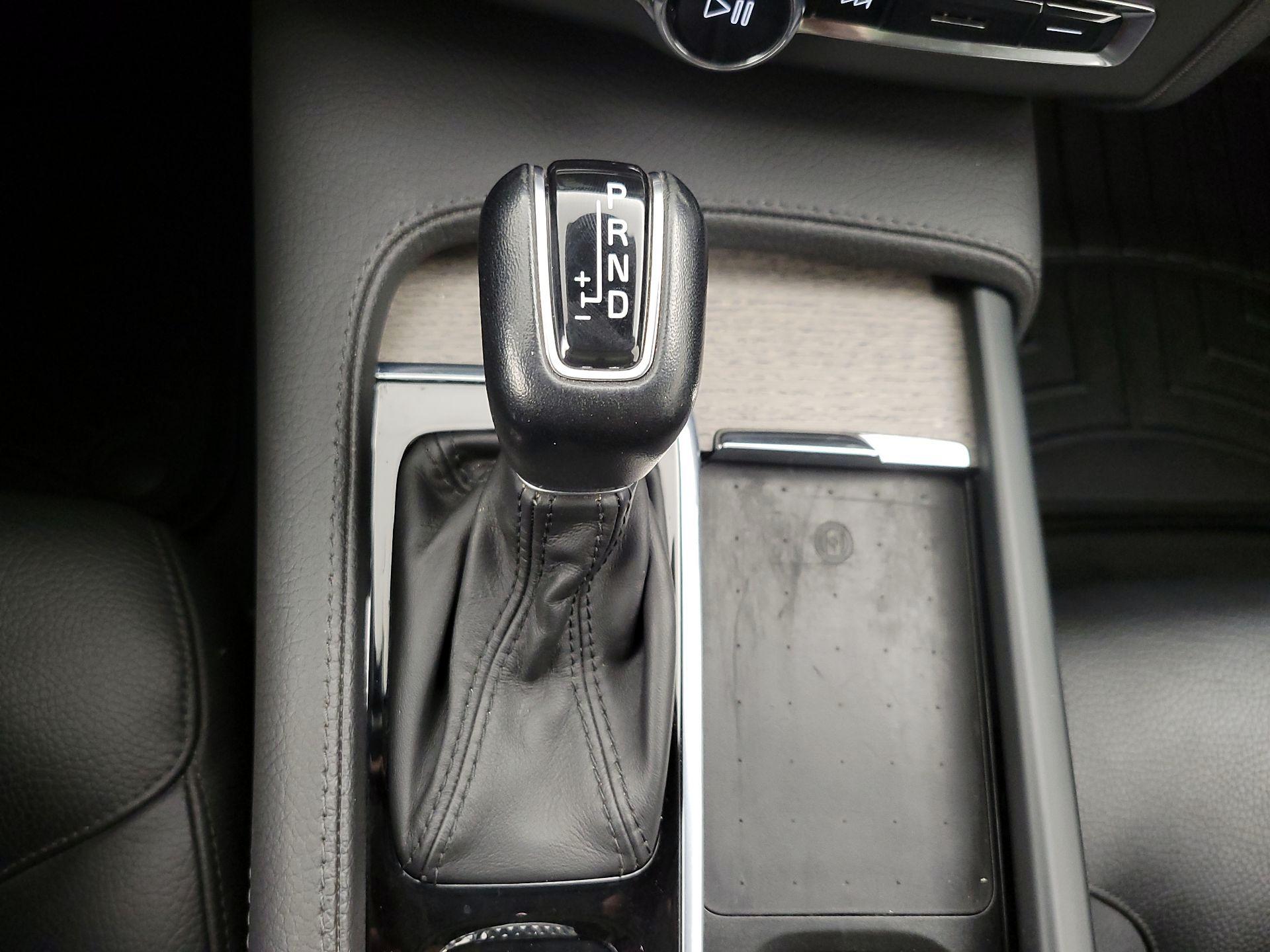 Thumbnail: 2021 Volvo S90 - 18