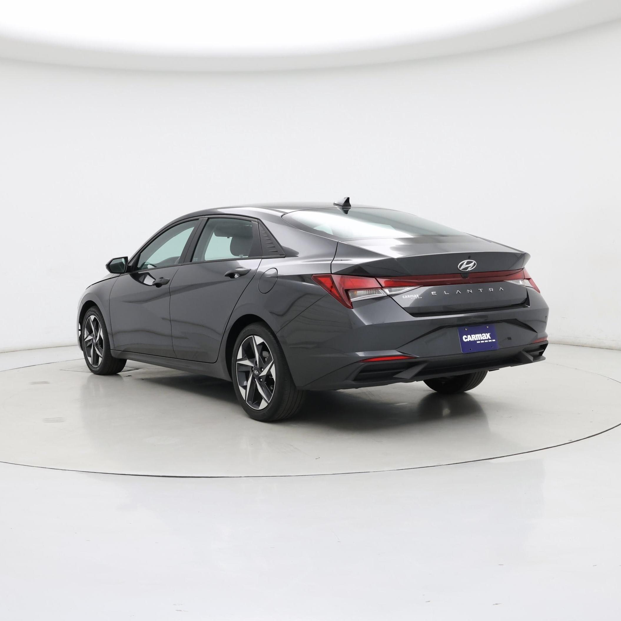 Thumbnail: 2023 Hyundai Elantra - 2