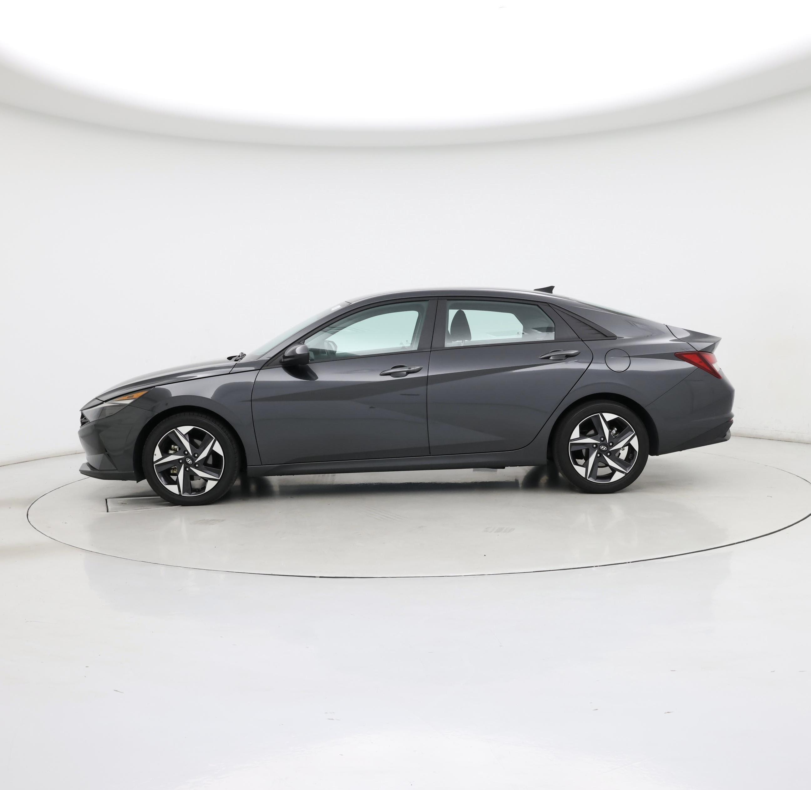 Thumbnail: 2023 Hyundai Elantra - 3