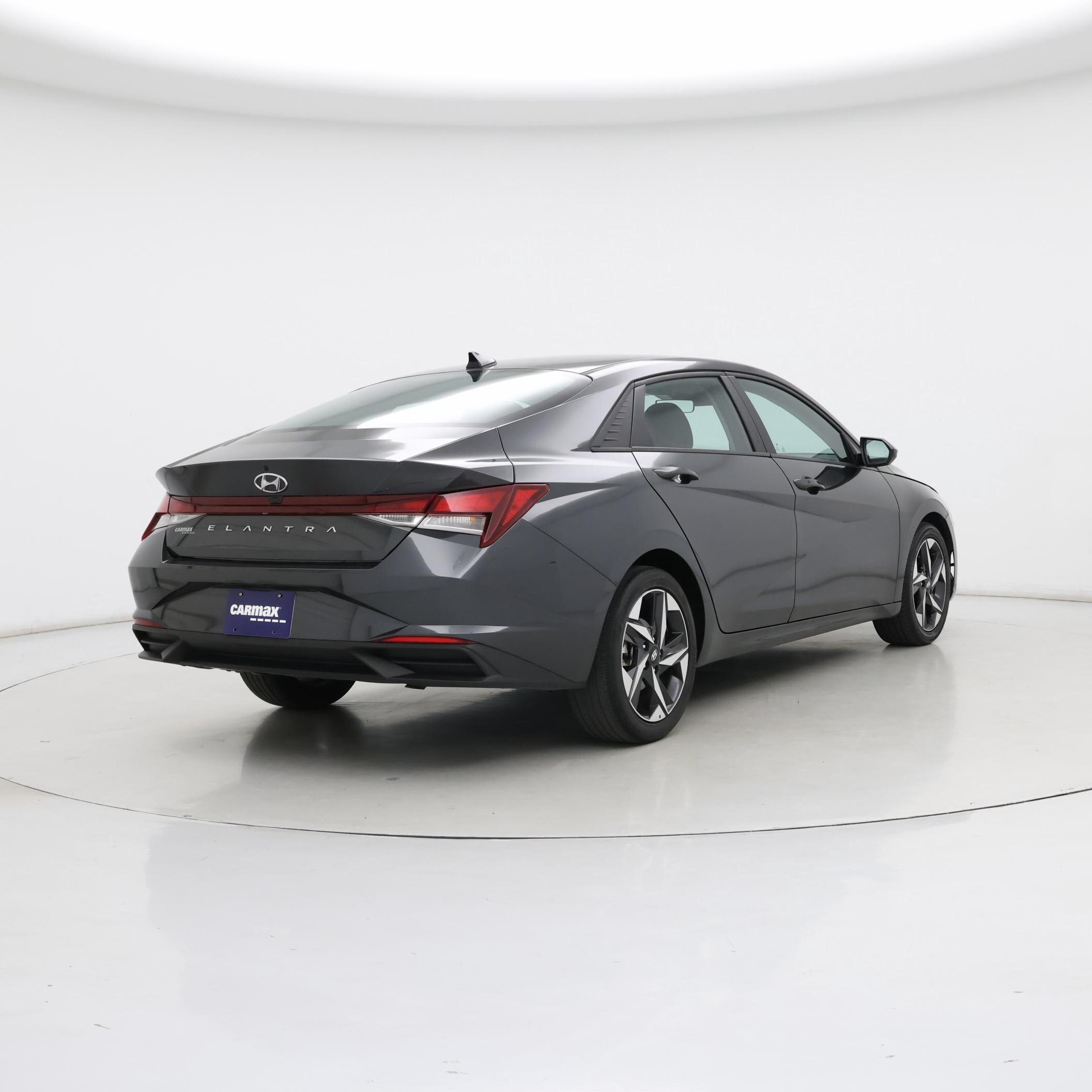 Thumbnail: 2023 Hyundai Elantra - 8