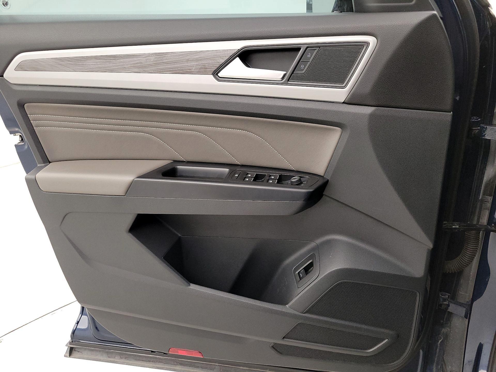 Thumbnail: 2021 Volkswagen Atlas - 12