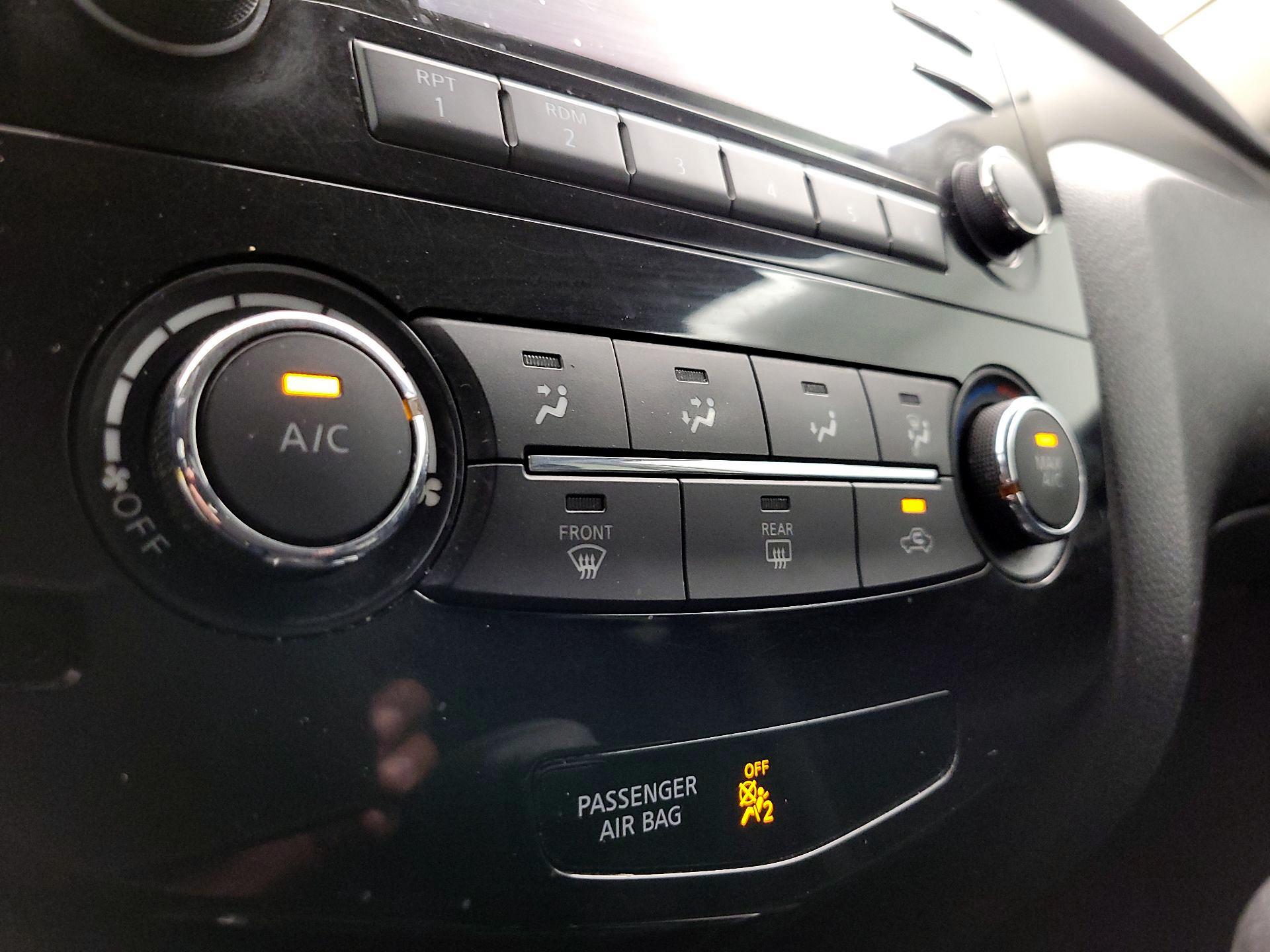 Thumbnail: 2016 Nissan Rogue - 16