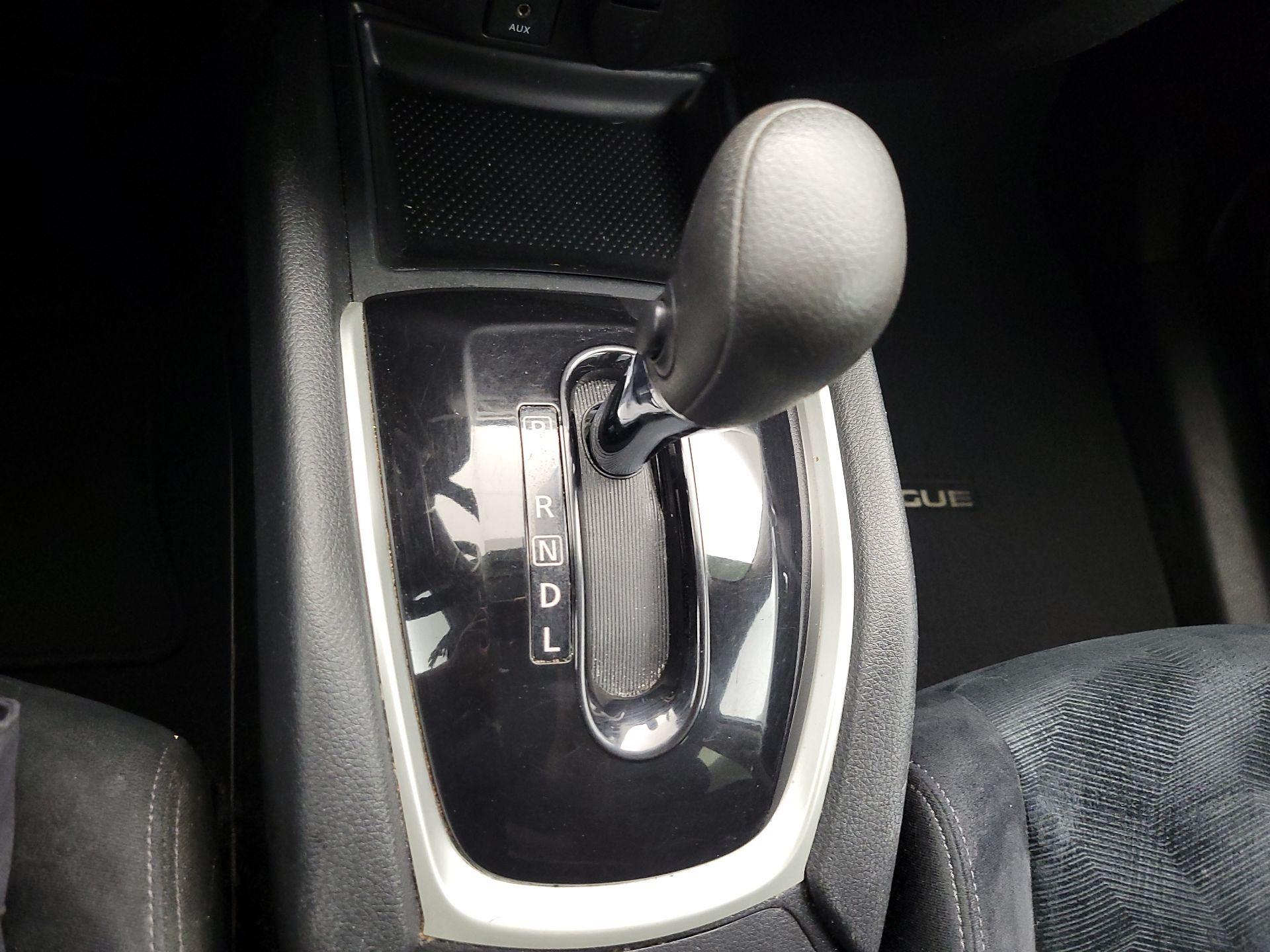 Thumbnail: 2016 Nissan Rogue - 17