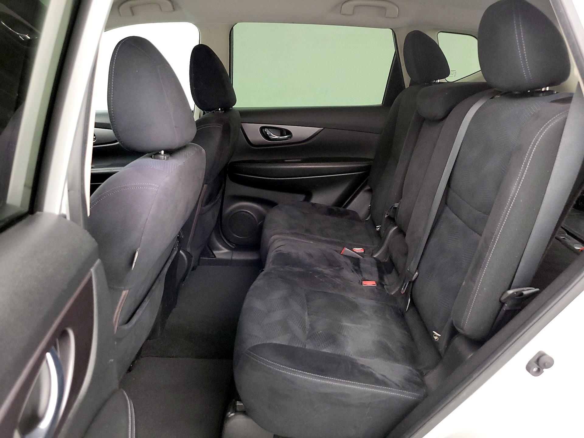 Thumbnail: 2016 Nissan Rogue - 19