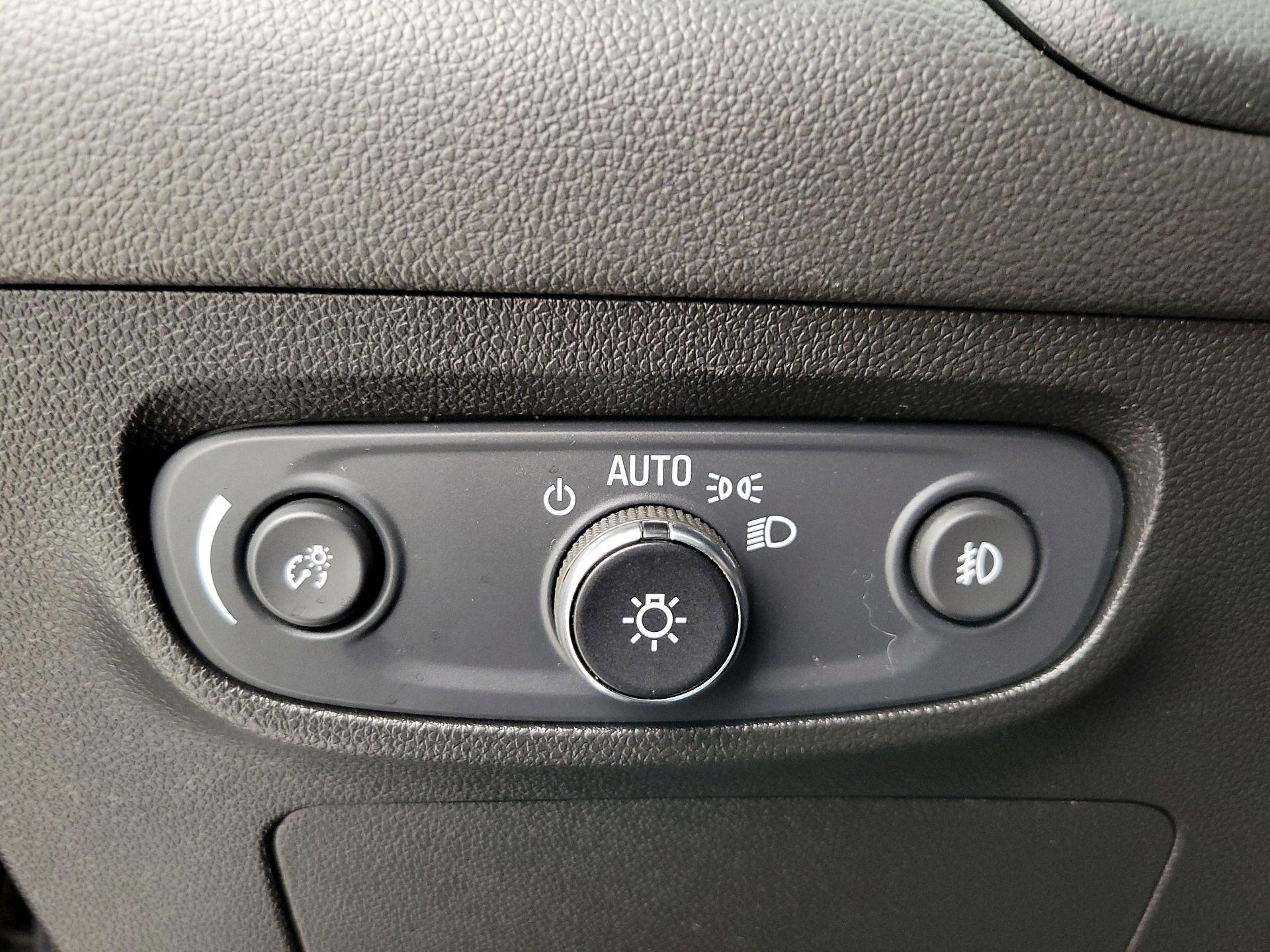 Thumbnail: 2021 Buick Encore GX - 13