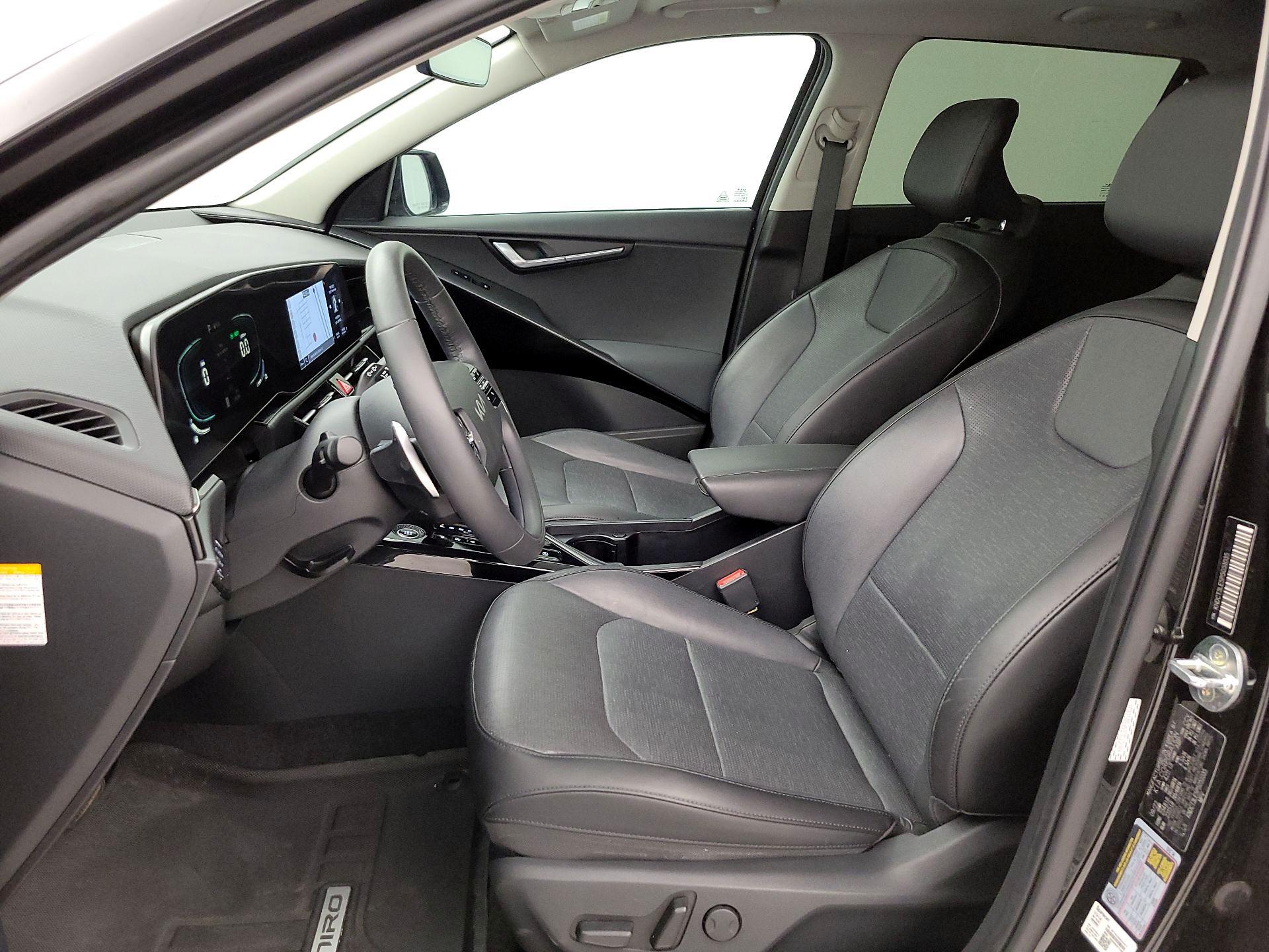 Thumbnail: 2023 Kia Niro - 11