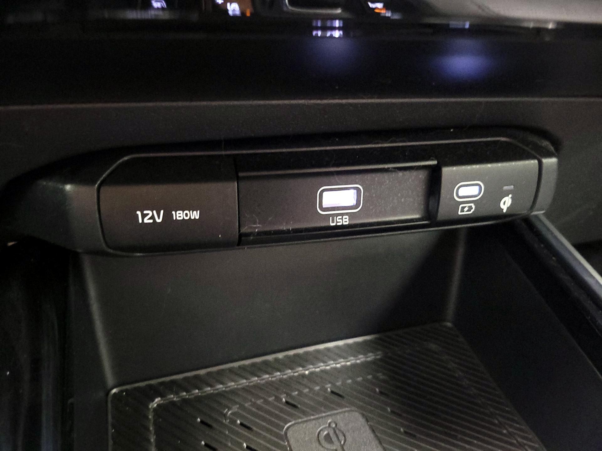 Thumbnail: 2023 Kia Niro - 19