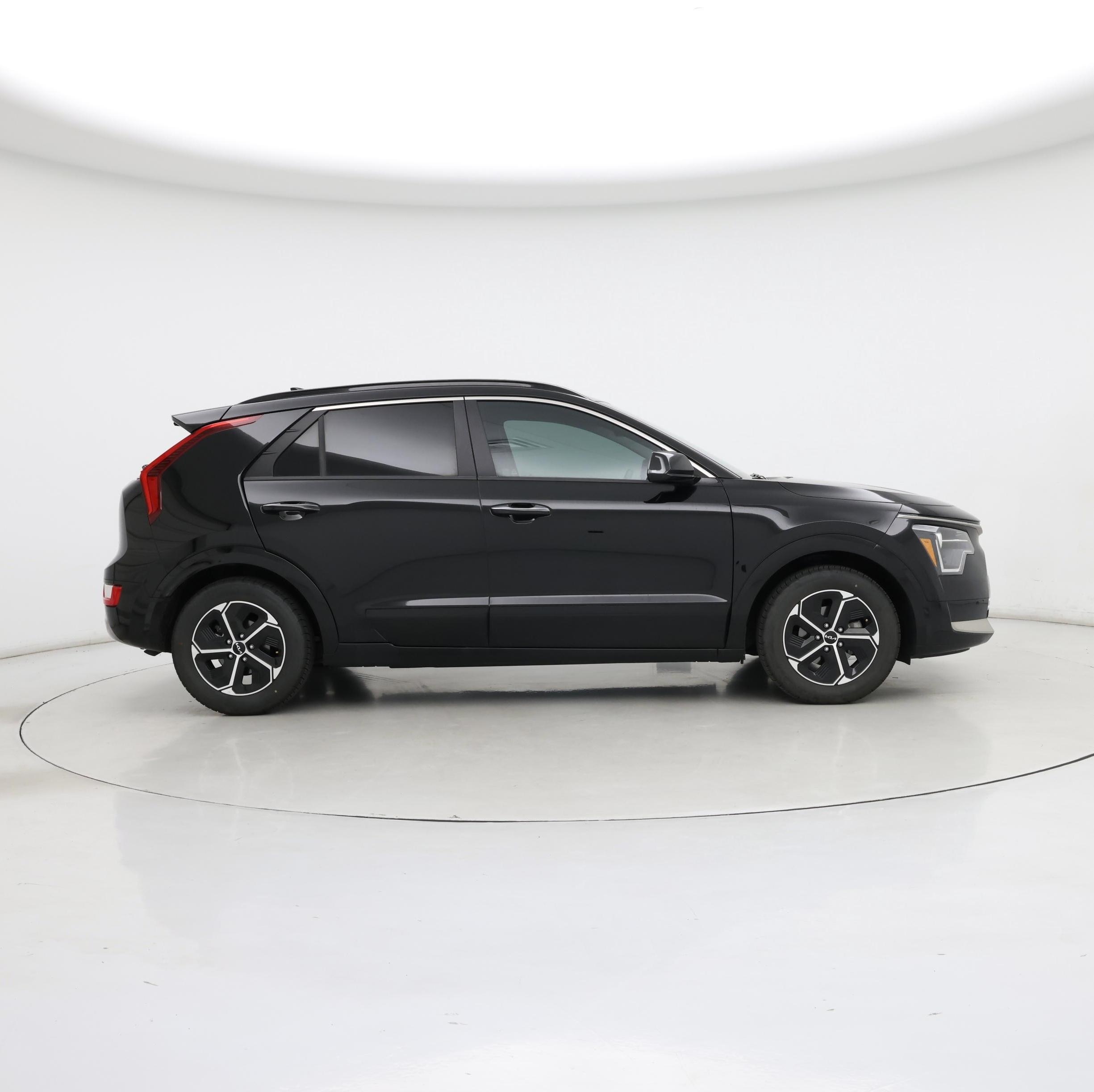 Thumbnail: 2023 Kia Niro - 7