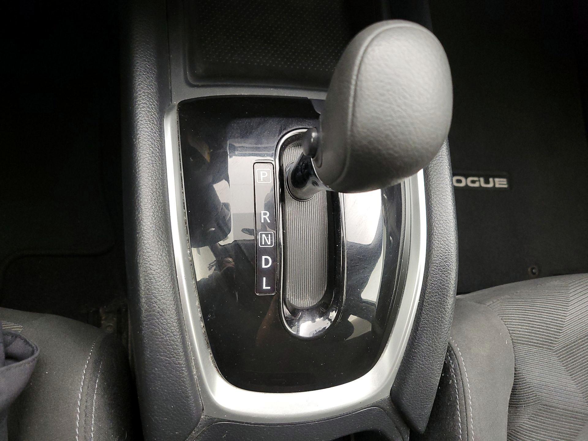 Thumbnail: 2016 Nissan Rogue - 17