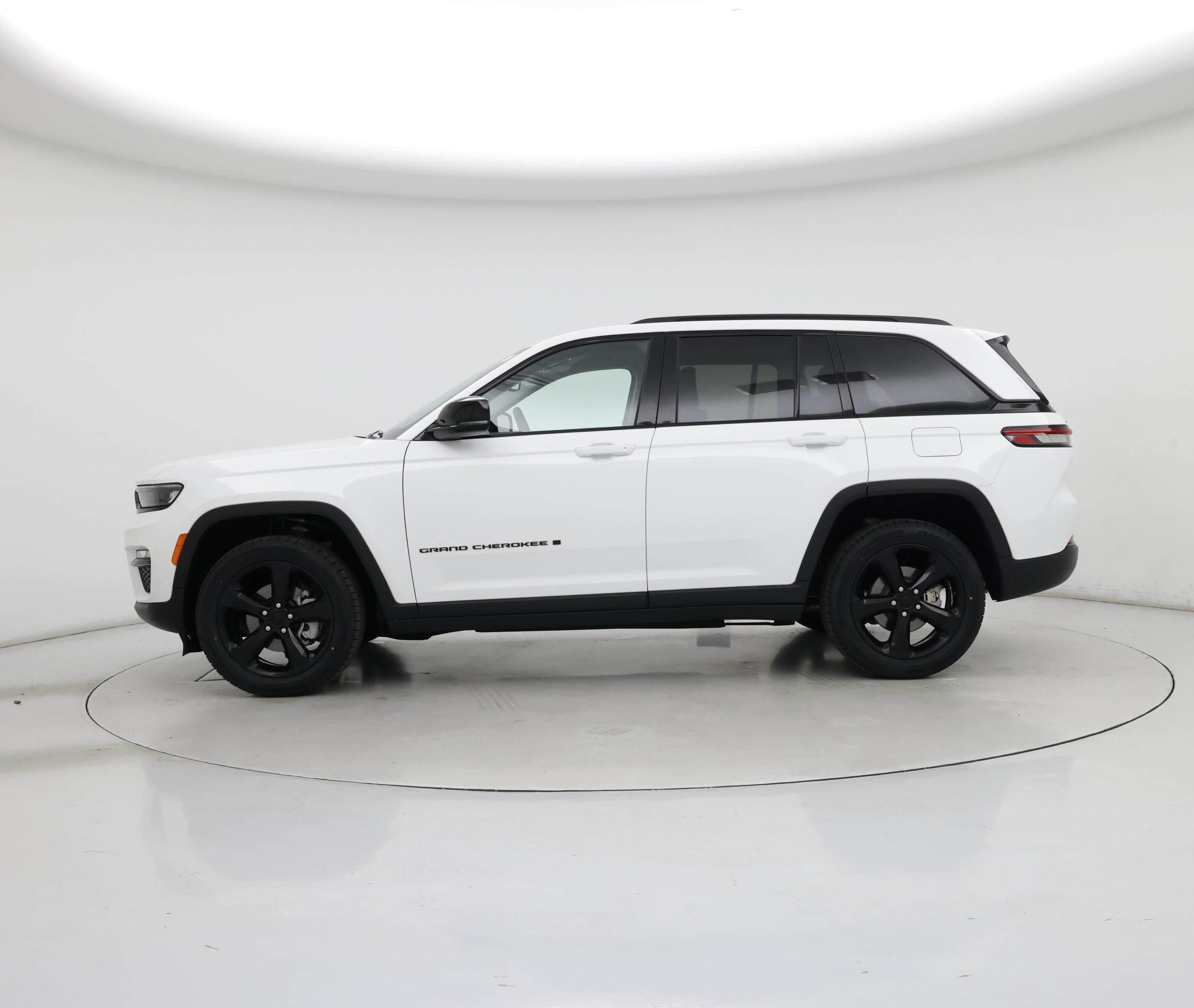 Thumbnail: 2023 Jeep Grand Cherokee - 3