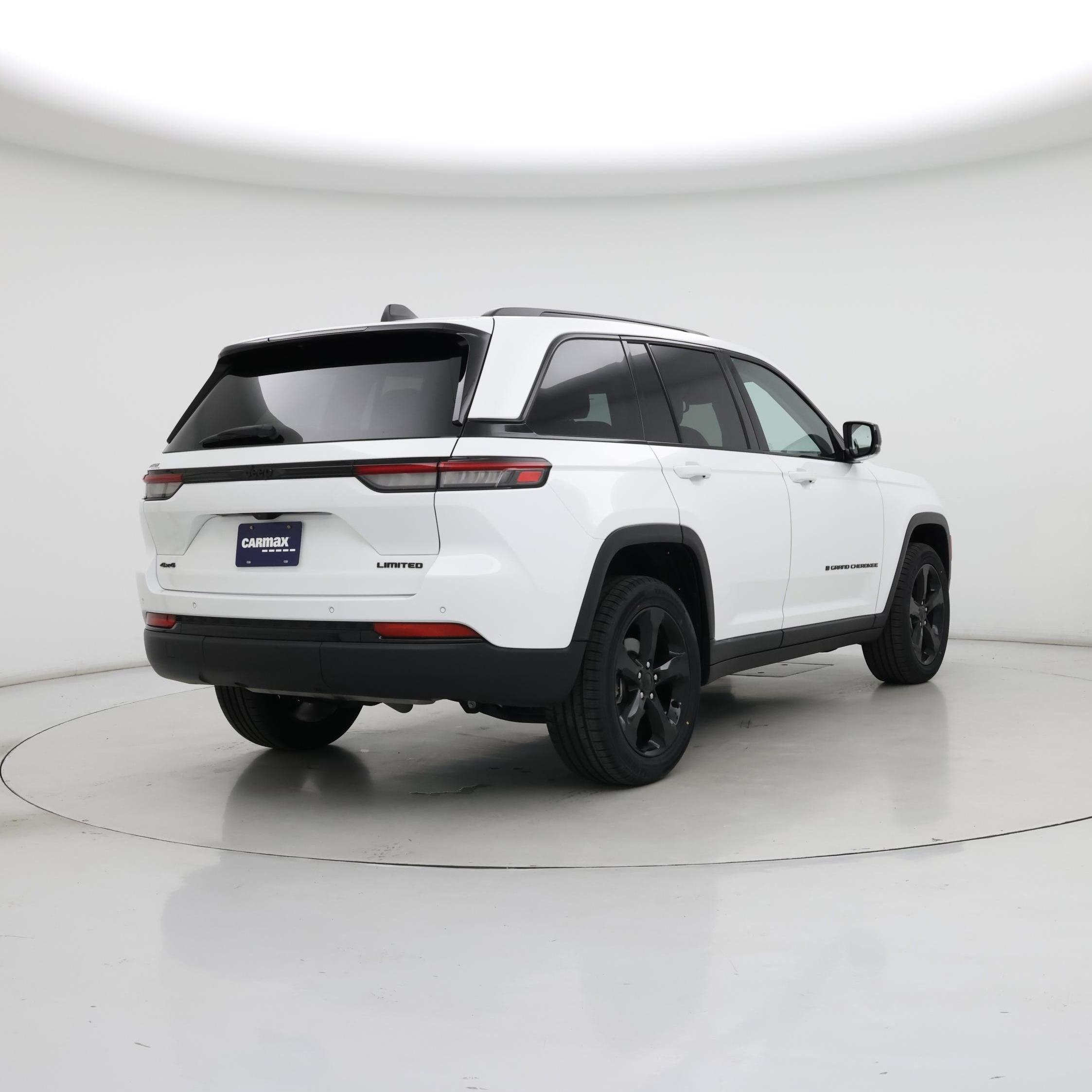 Thumbnail: 2023 Jeep Grand Cherokee - 8