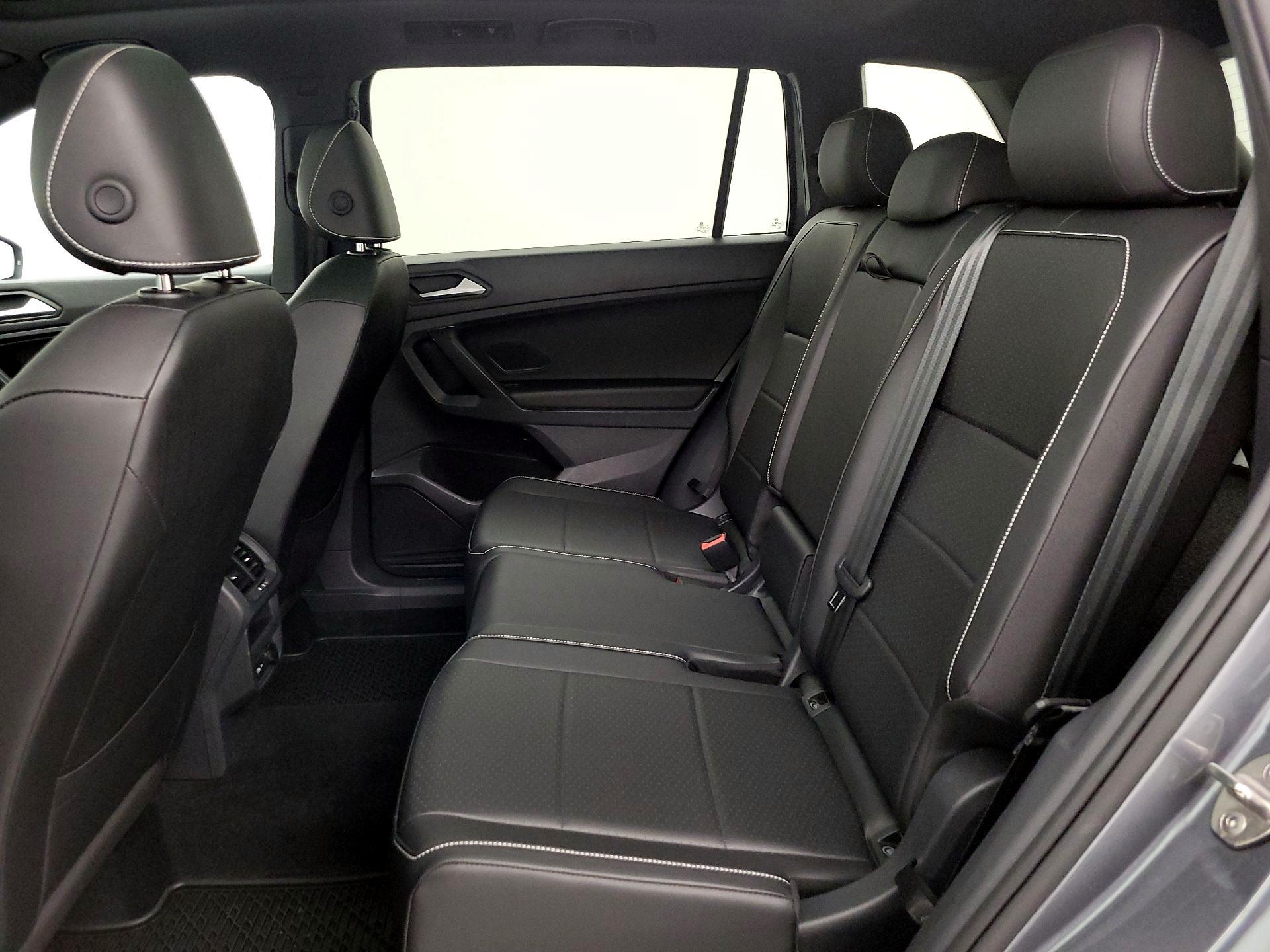 Thumbnail: 2021 Volkswagen Tiguan - 20