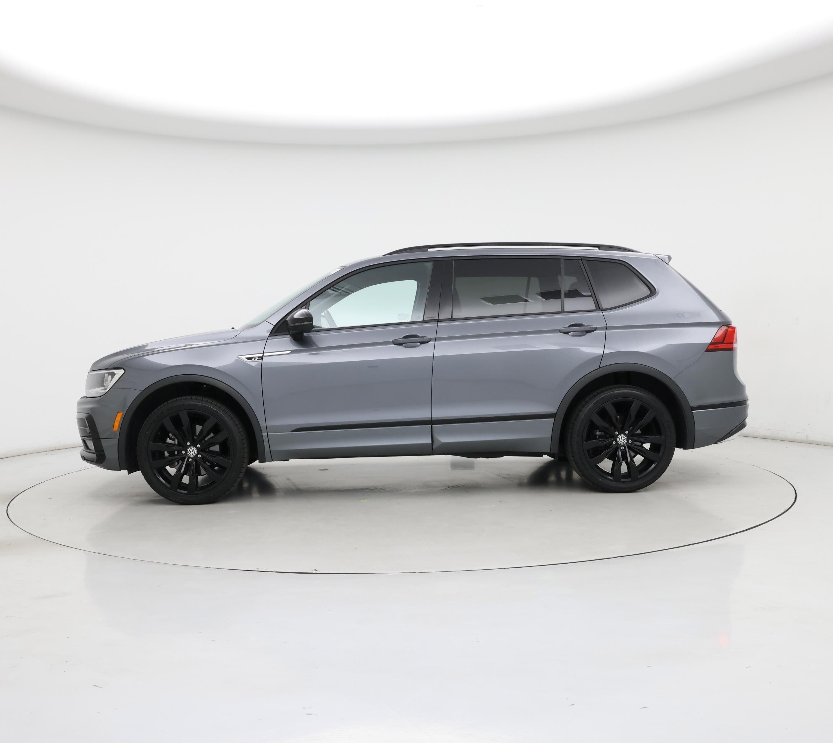 Thumbnail: 2021 Volkswagen Tiguan - 3