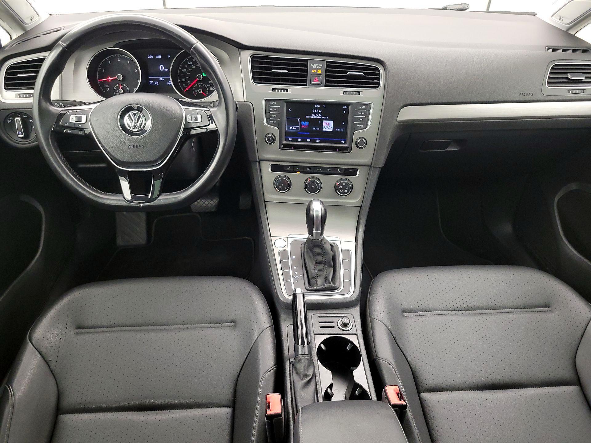 Thumbnail: 2017 Volkswagen Golf - 9