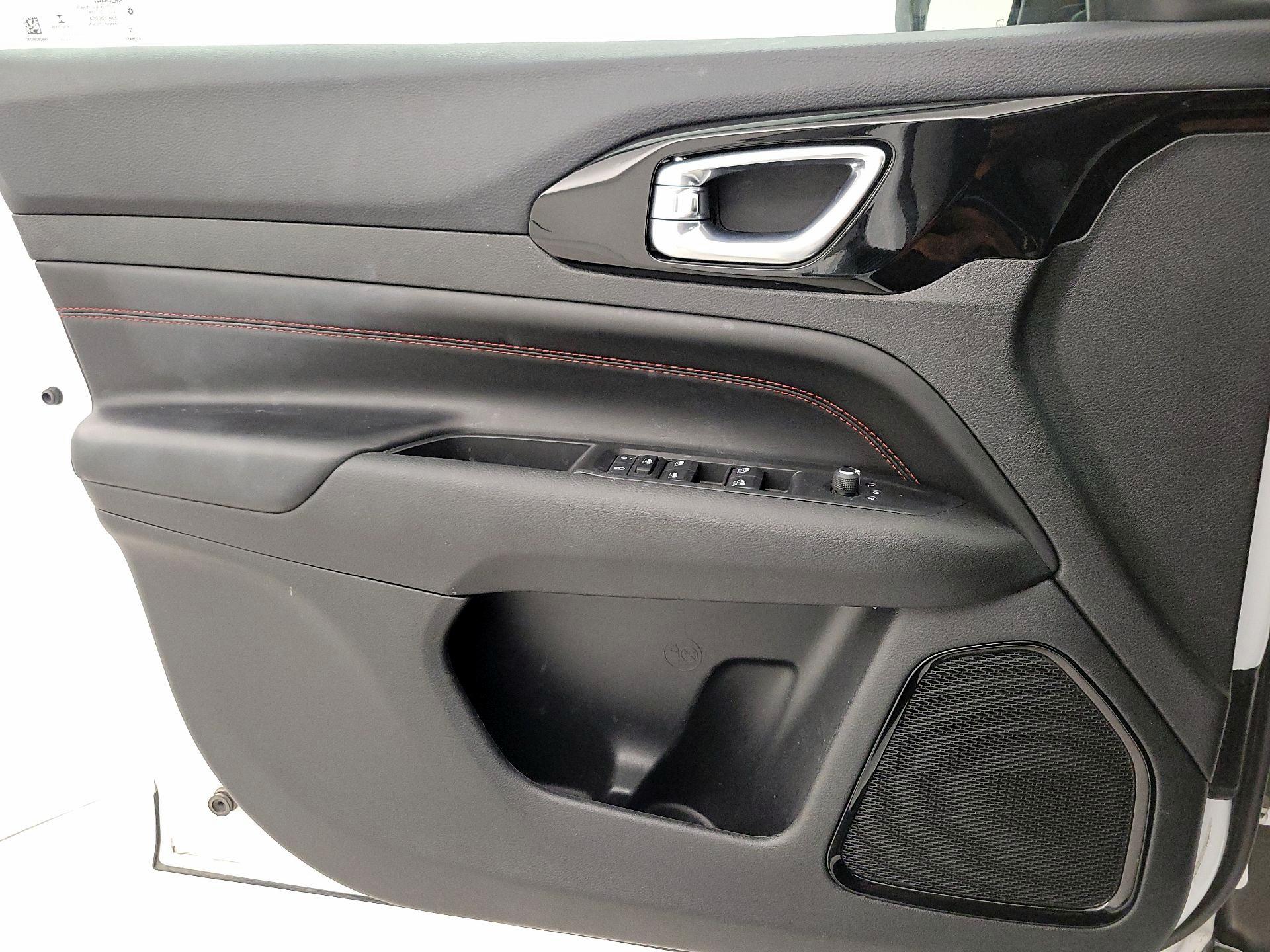 Thumbnail: 2022 Jeep Compass - 12