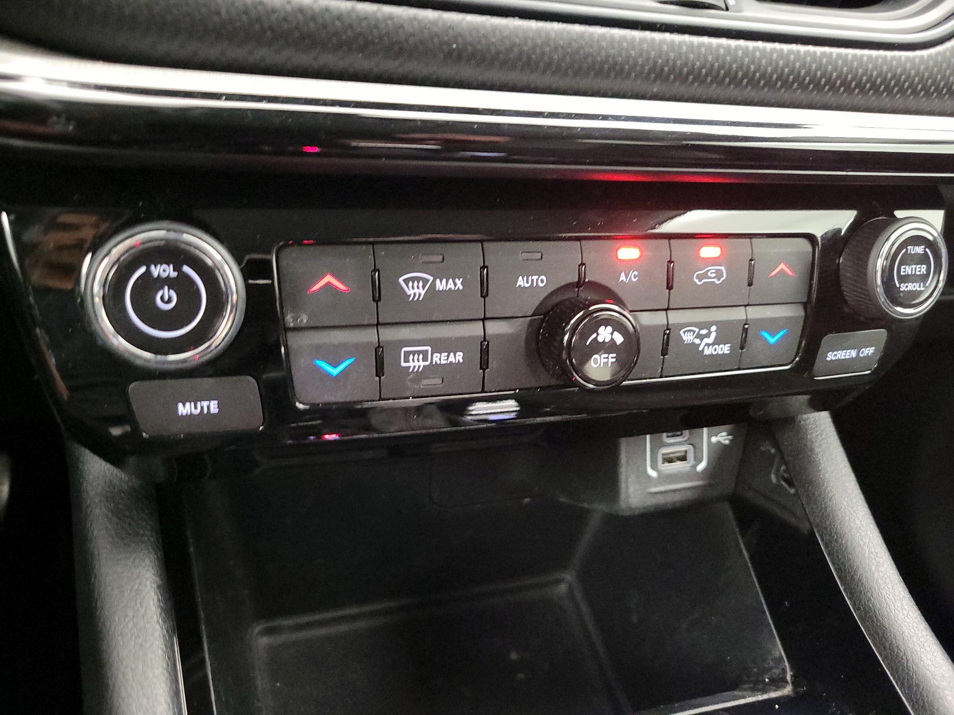 Thumbnail: 2022 Jeep Compass - 16