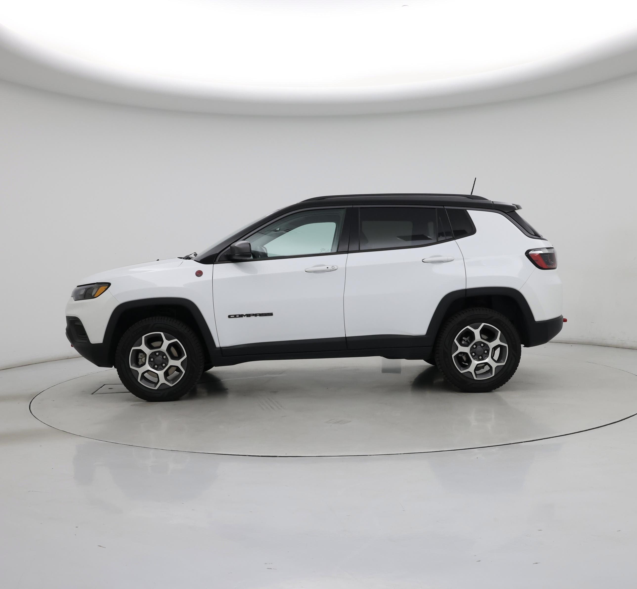 Thumbnail: 2022 Jeep Compass - 3
