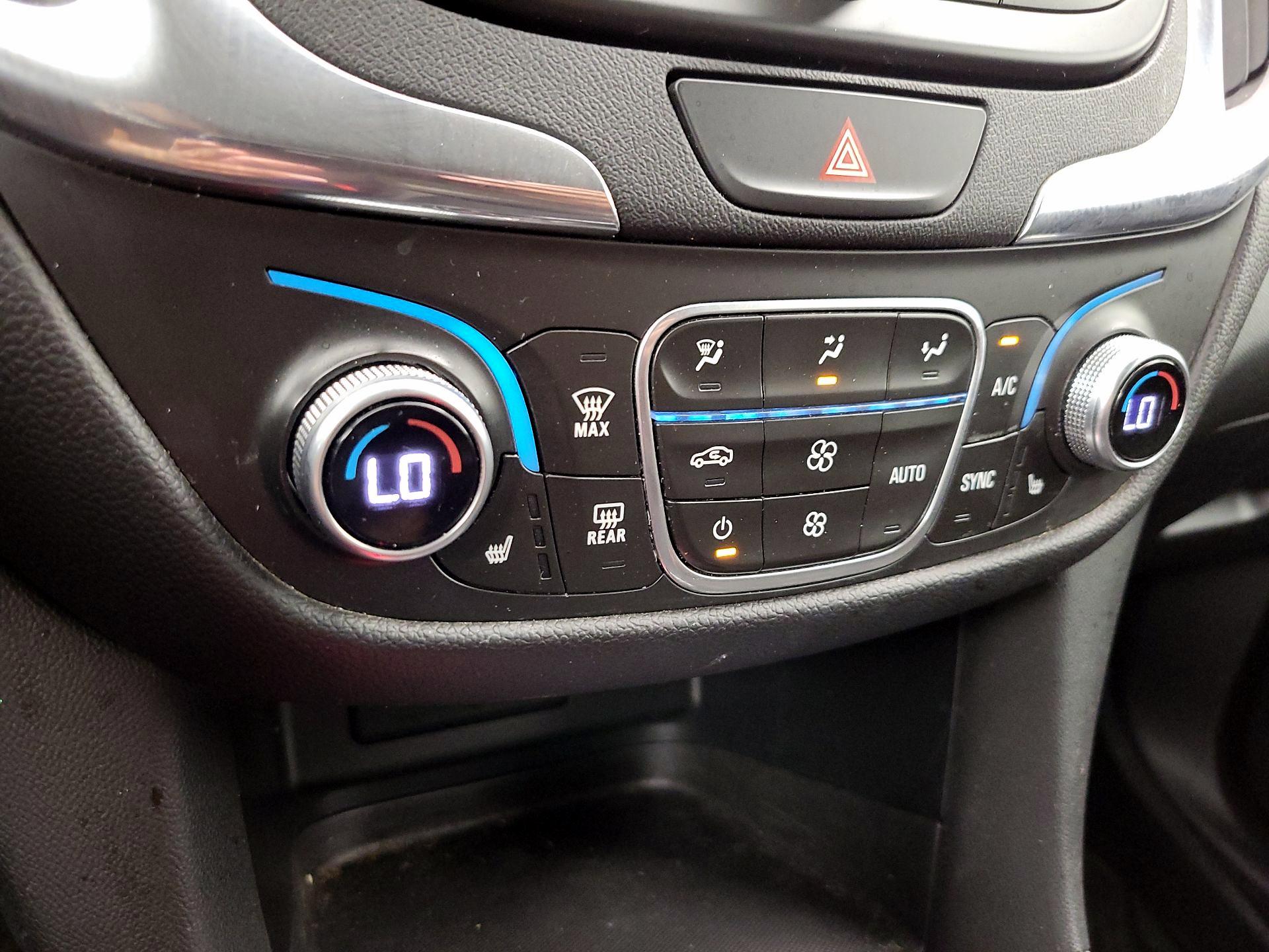 Thumbnail: 2019 Chevrolet Equinox - 16