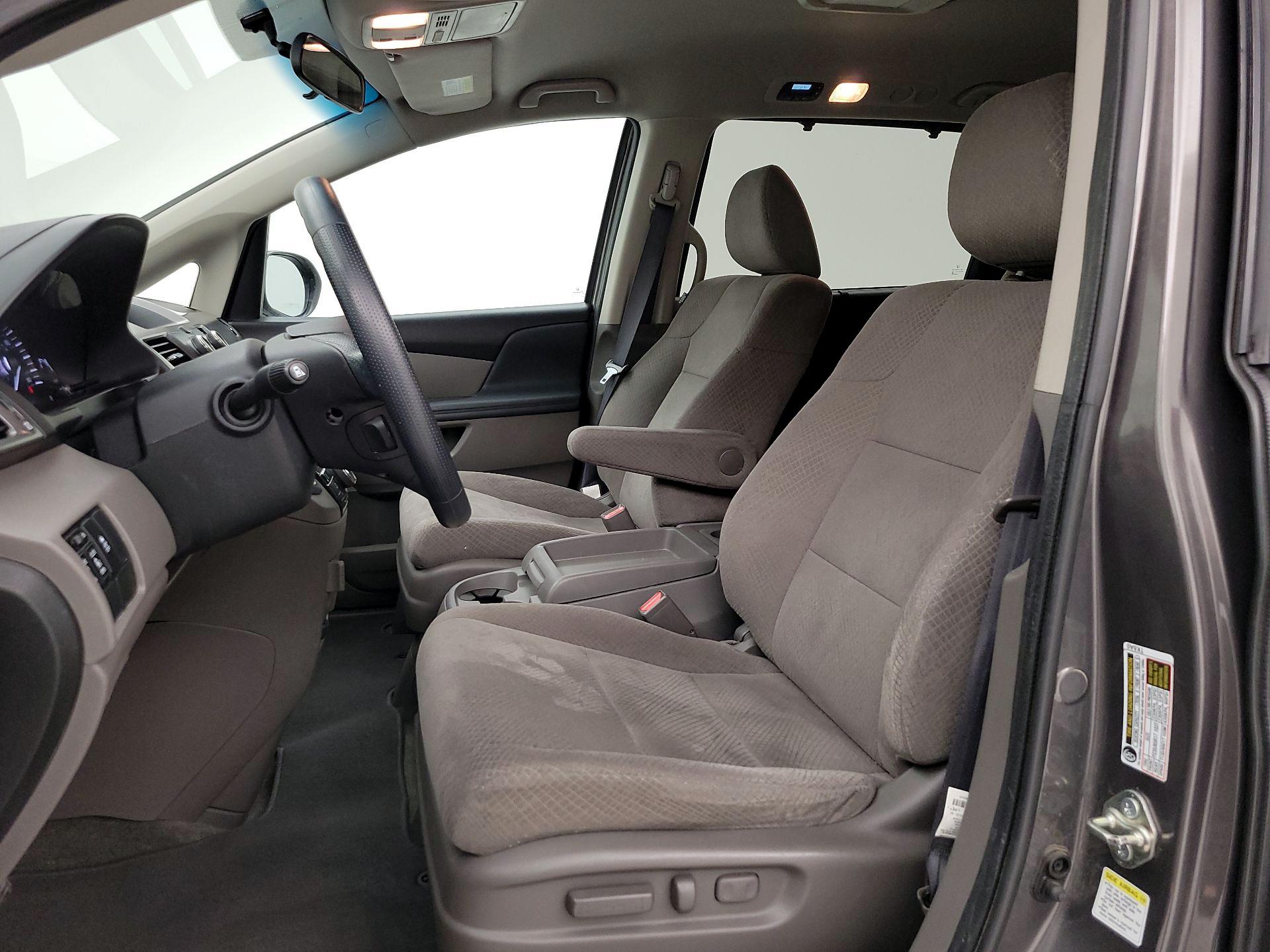 Thumbnail: 2016 Honda Odyssey - 11
