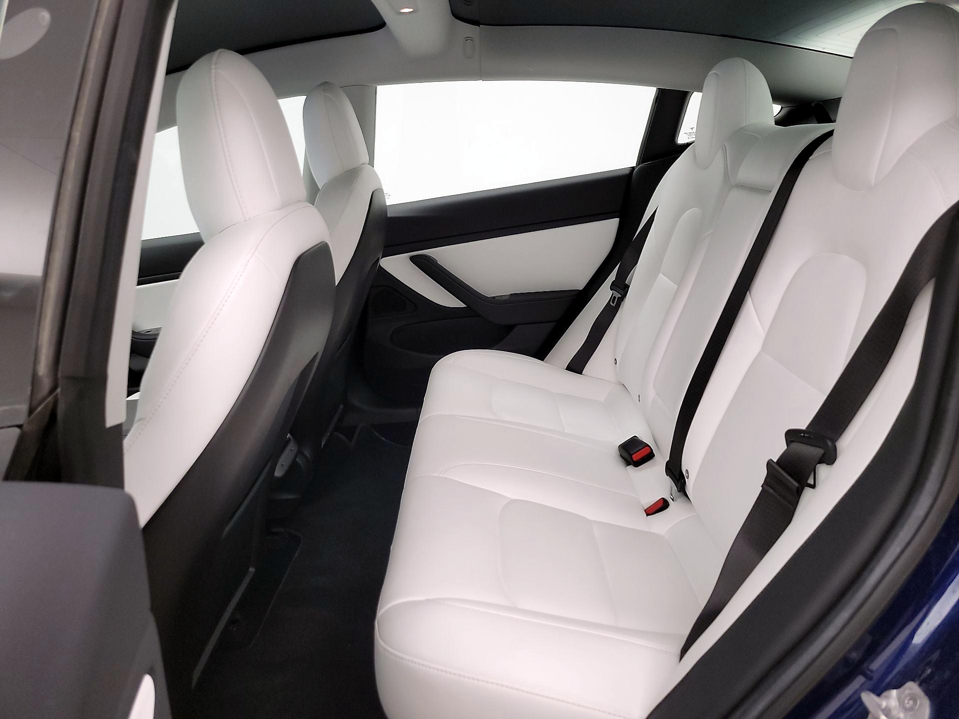 Thumbnail: 2018 Tesla Model 3 - 20