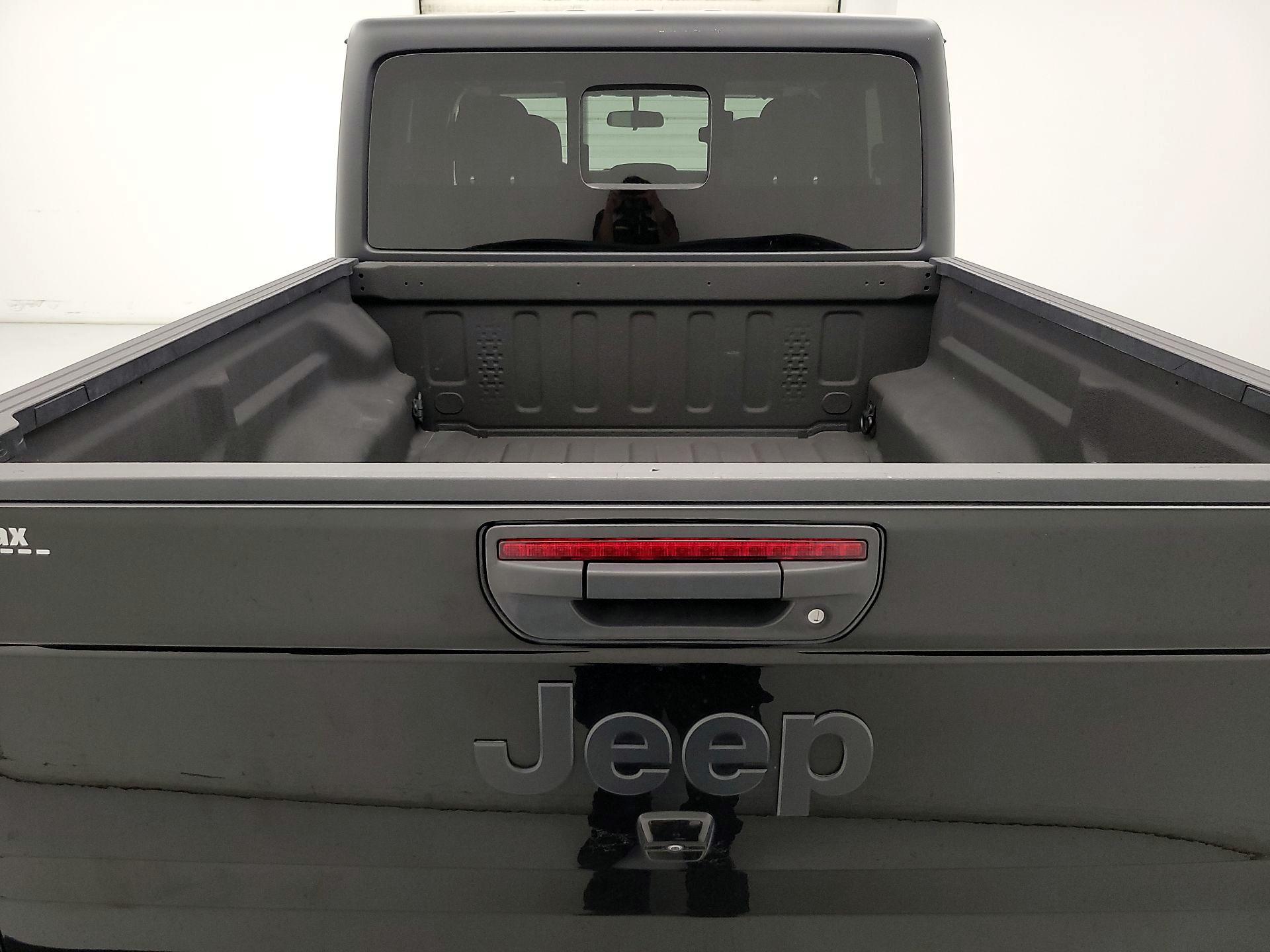 Thumbnail: 2023 Jeep Gladiator - 20