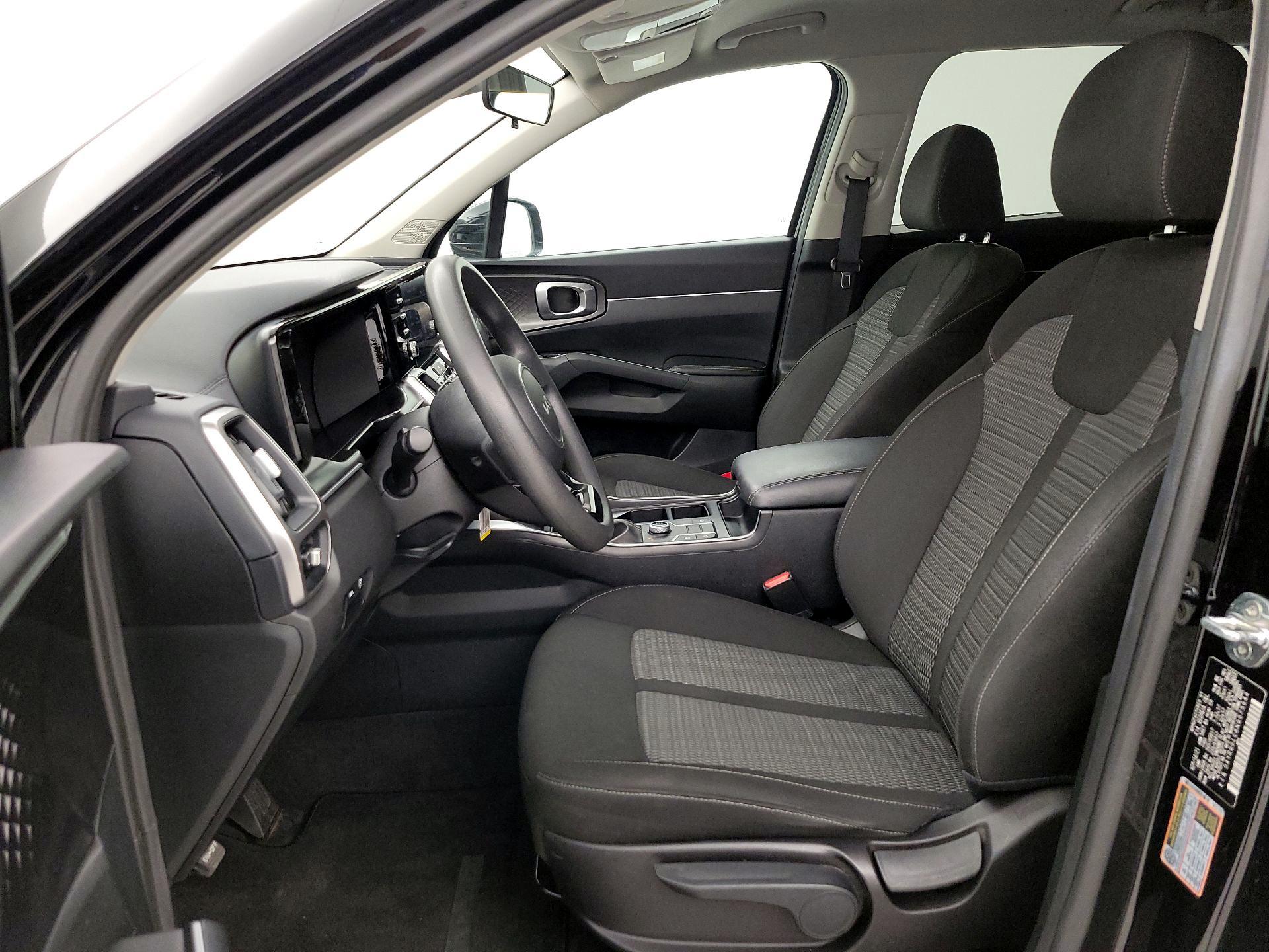 Thumbnail: 2022 Kia Sorento - 11