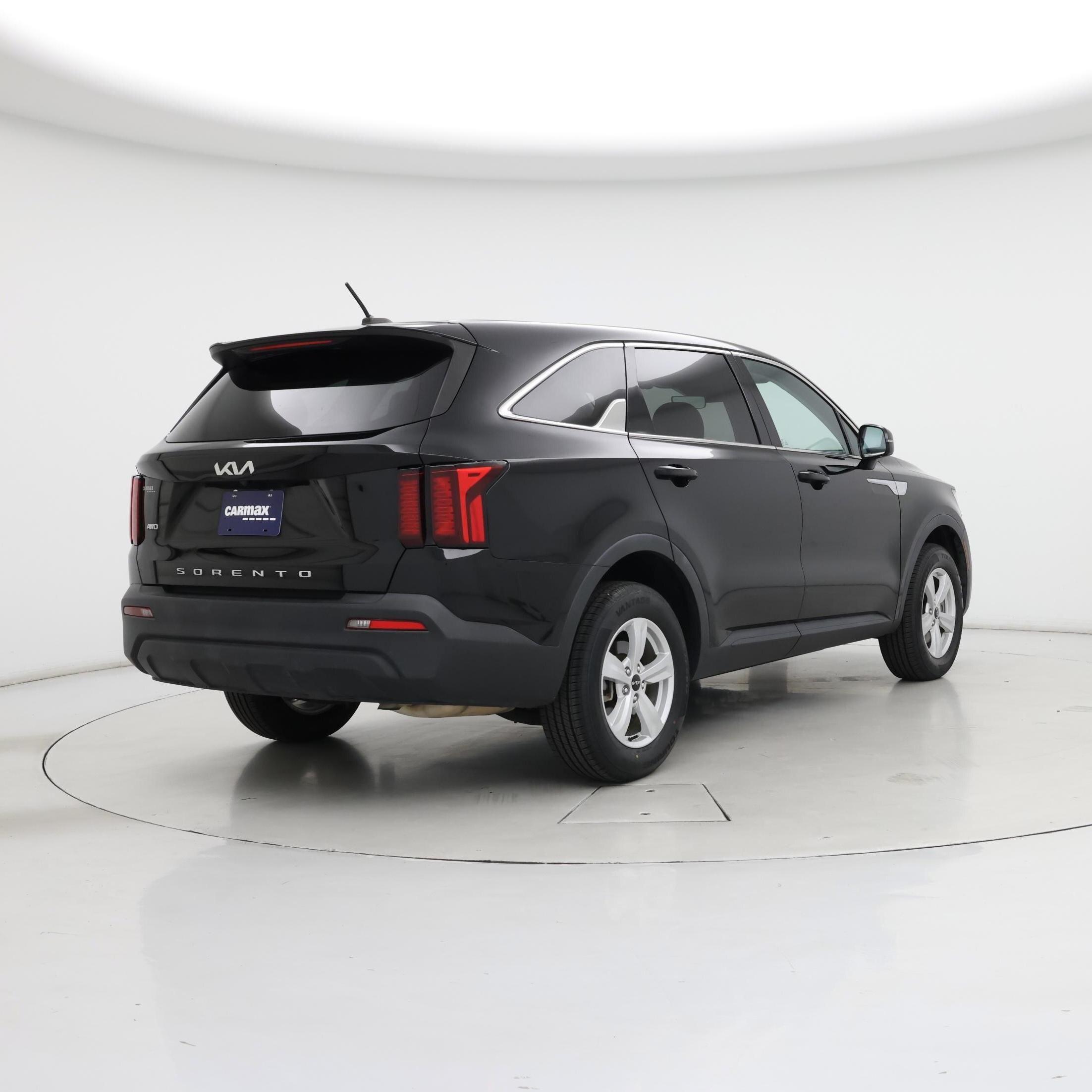 Thumbnail: 2022 Kia Sorento - 8