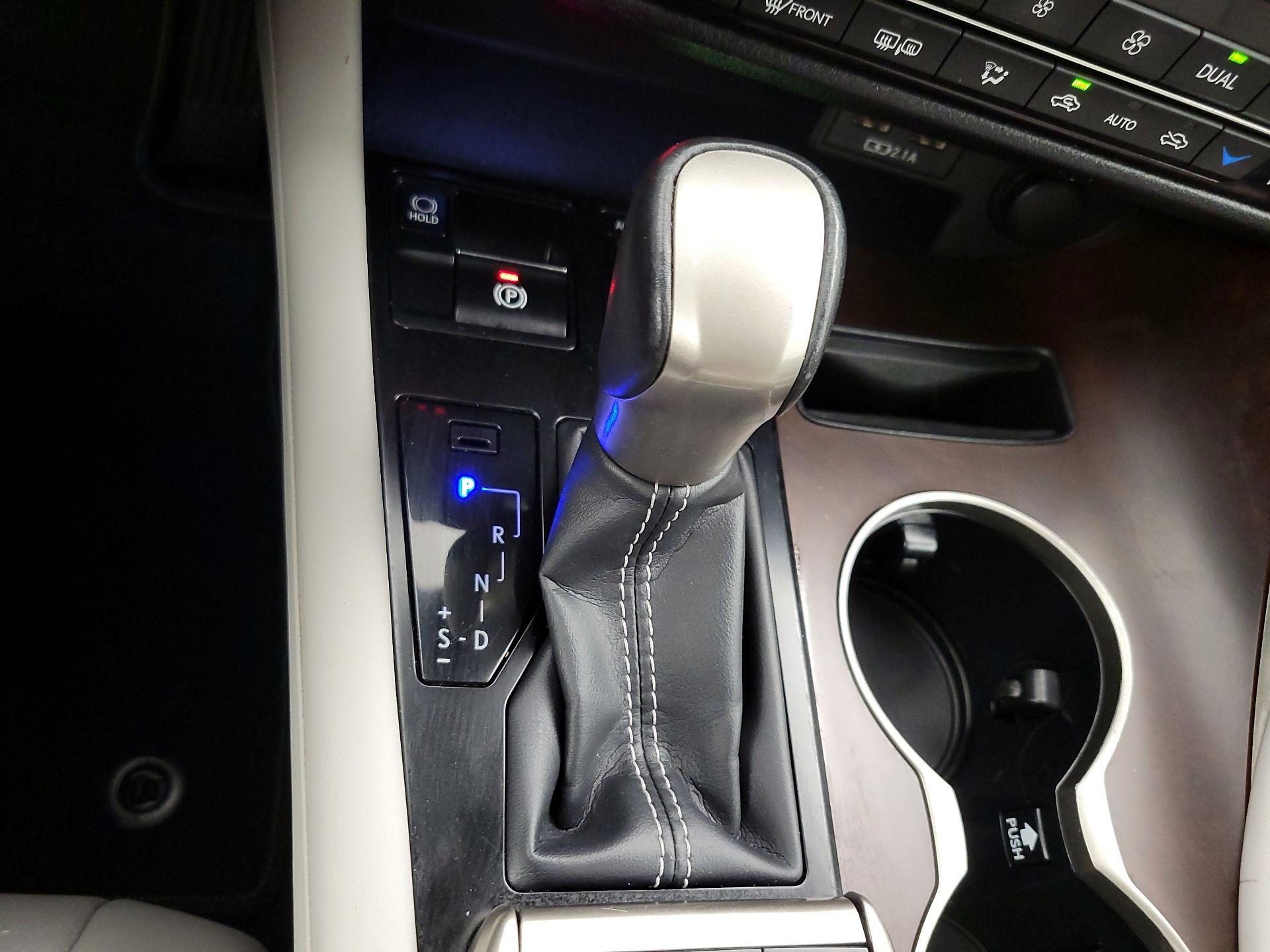 Thumbnail: 2020 Lexus RX - 18