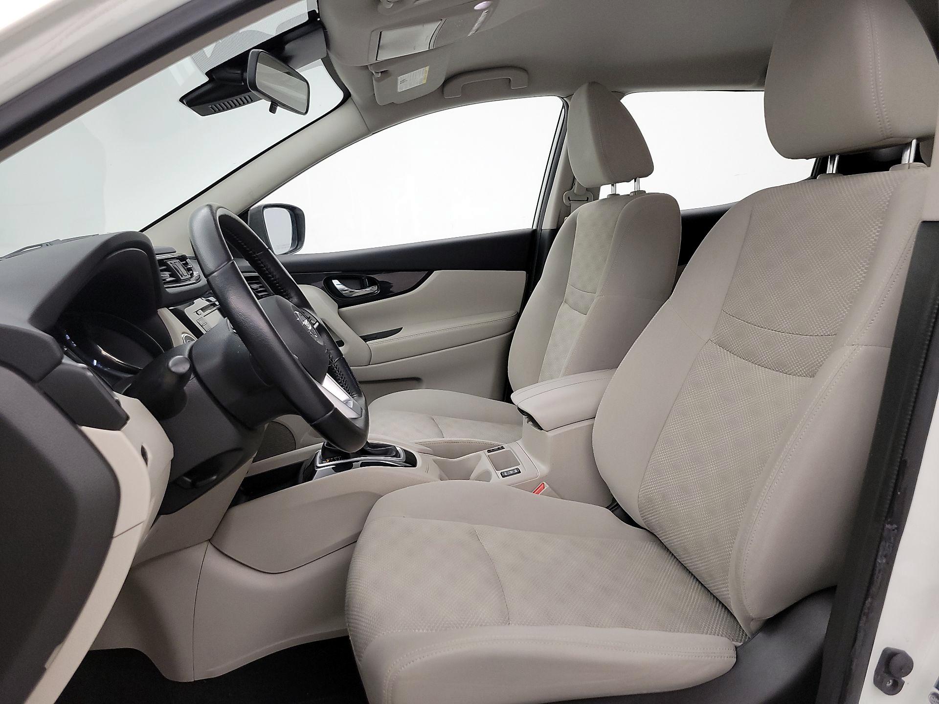 Thumbnail: 2020 Nissan Rogue Sport - 11