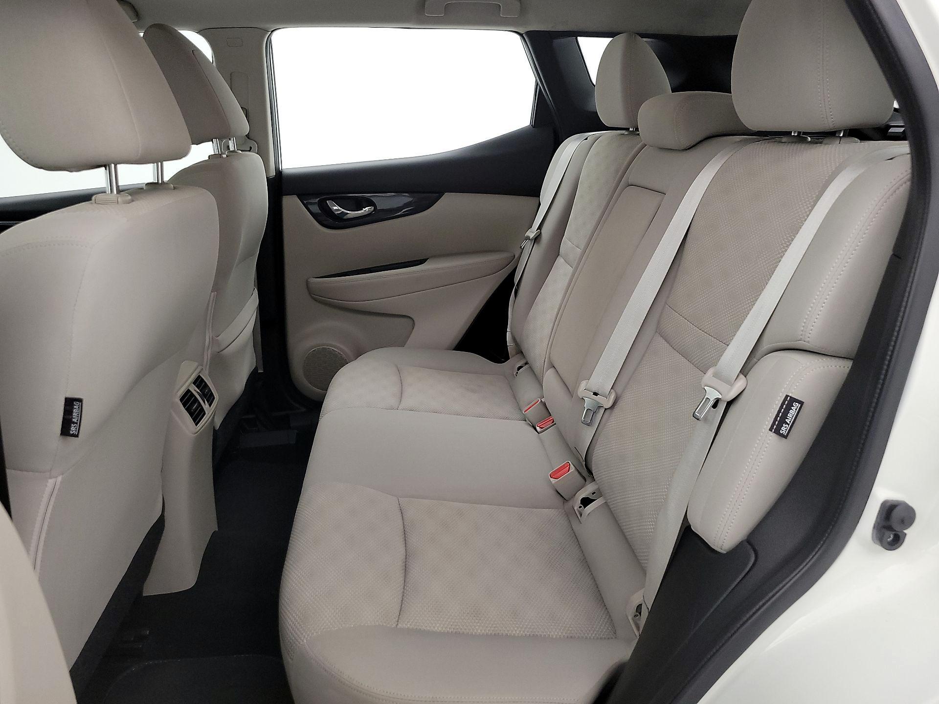 Thumbnail: 2020 Nissan Rogue Sport - 19