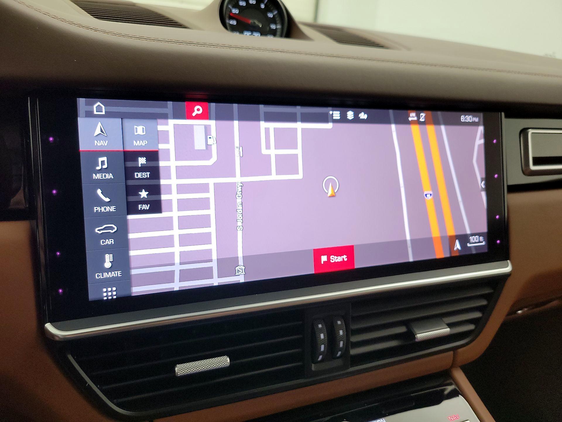 Thumbnail: 2020 Porsche Cayenne - 14