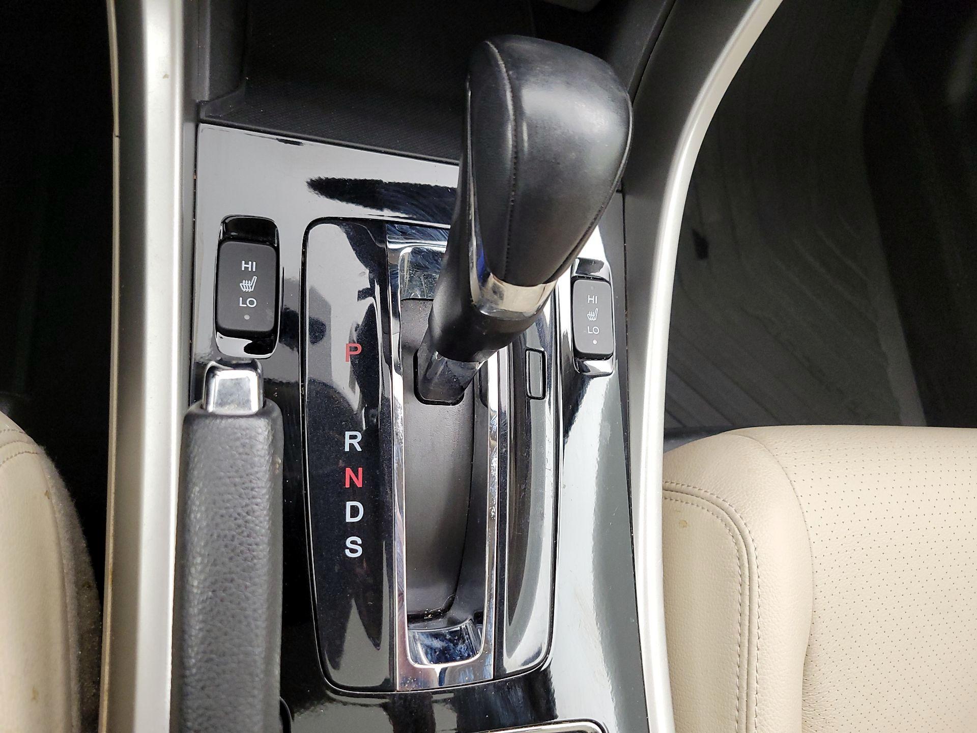 Thumbnail: 2016 Honda Accord - 17