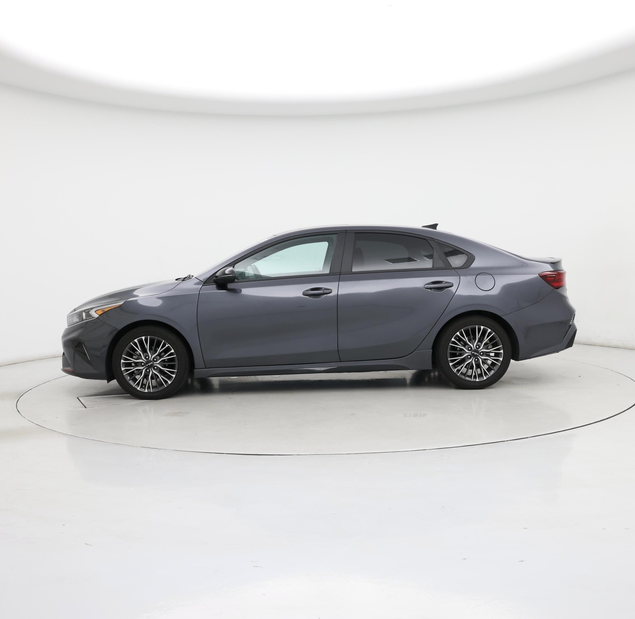 Thumbnail: 2023 Kia Forte - 3