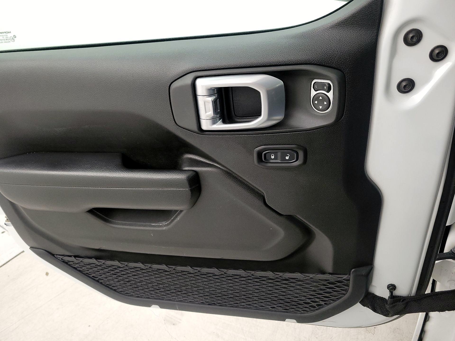 Thumbnail: 2022 Jeep Gladiator - 12